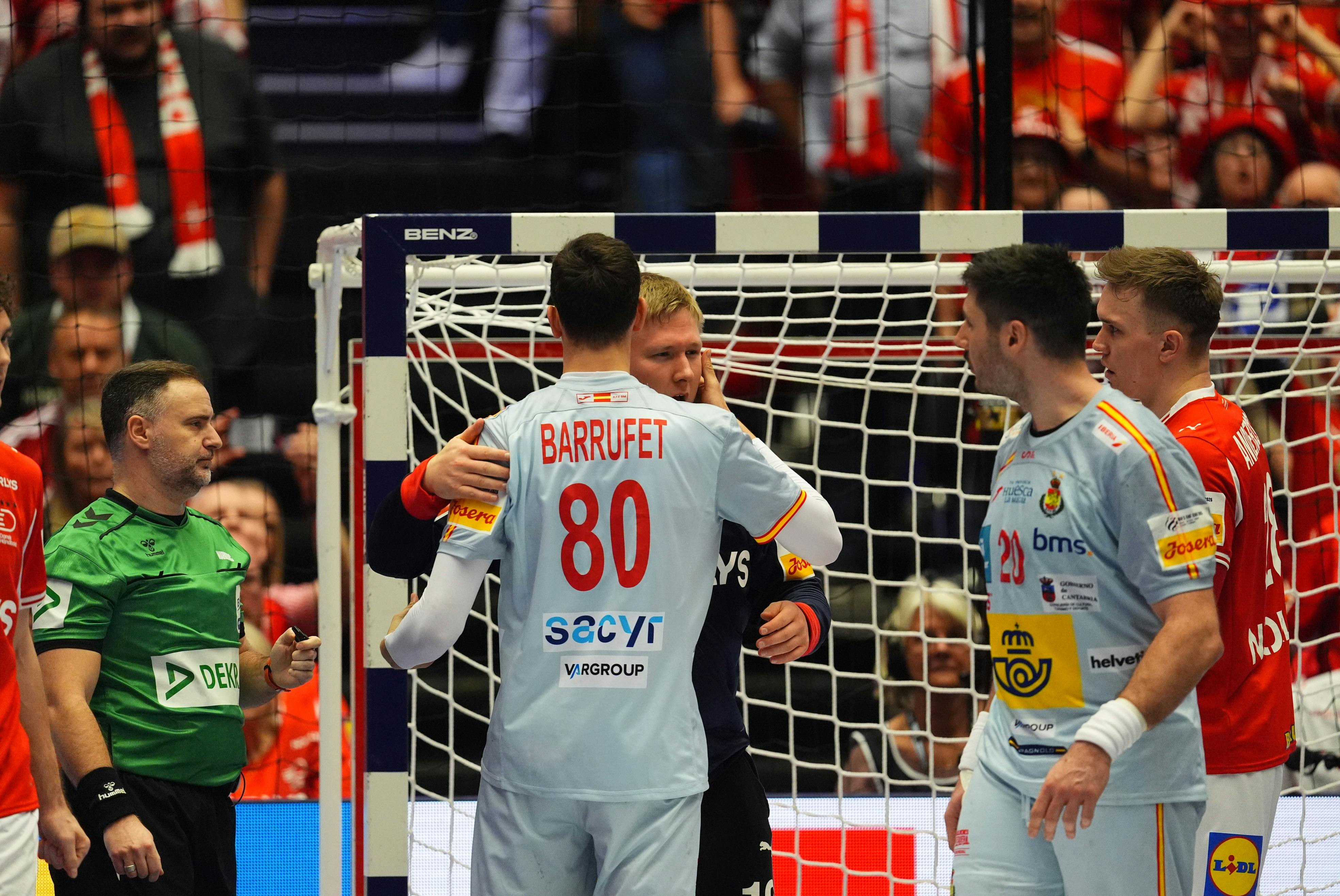 Der blev hurtigt undskyldt fra spanieren.