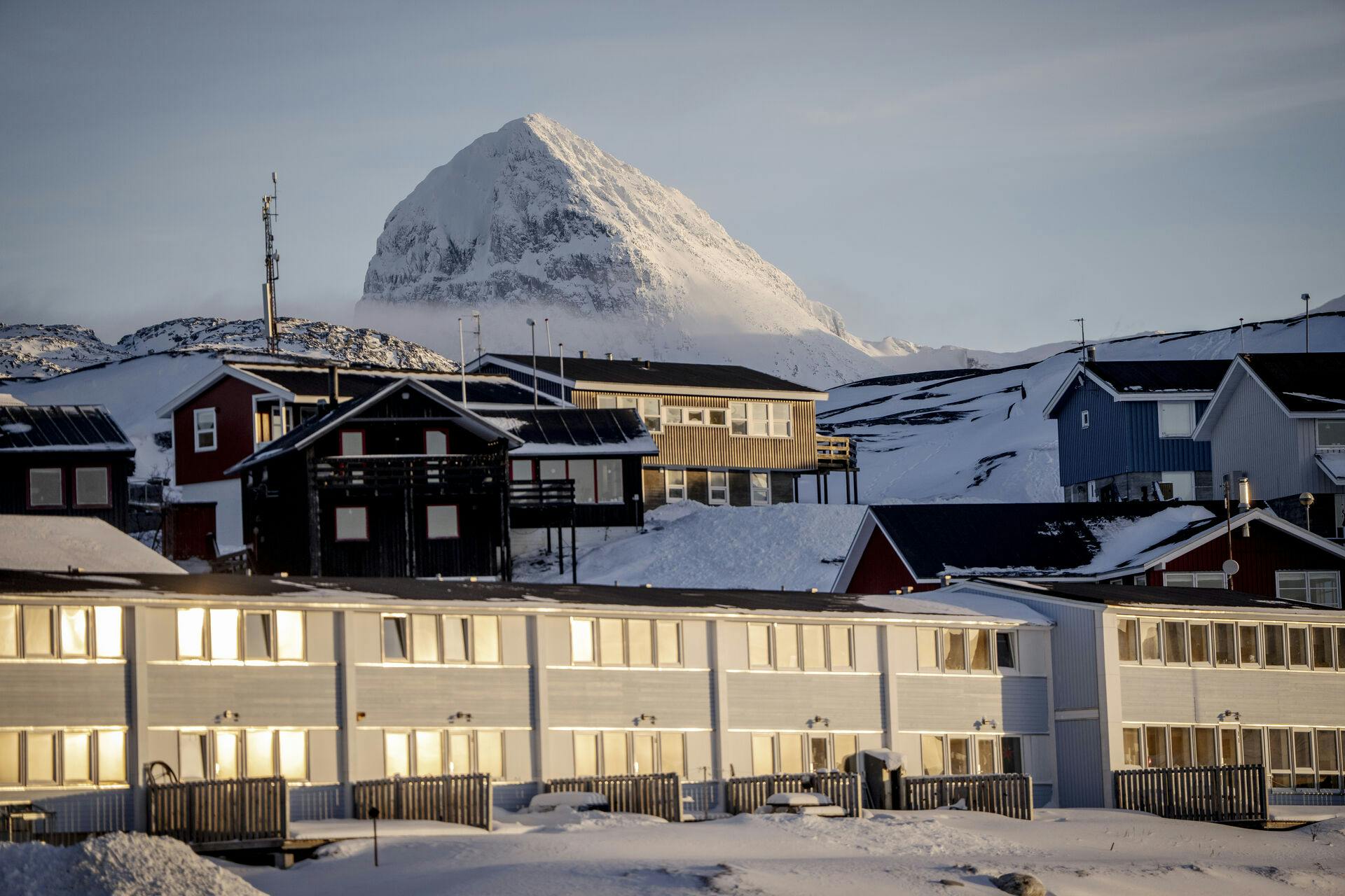 I nat gik strømmen pludselig i Nuuk, og det varede flere timer, før der igen kom gang i det.