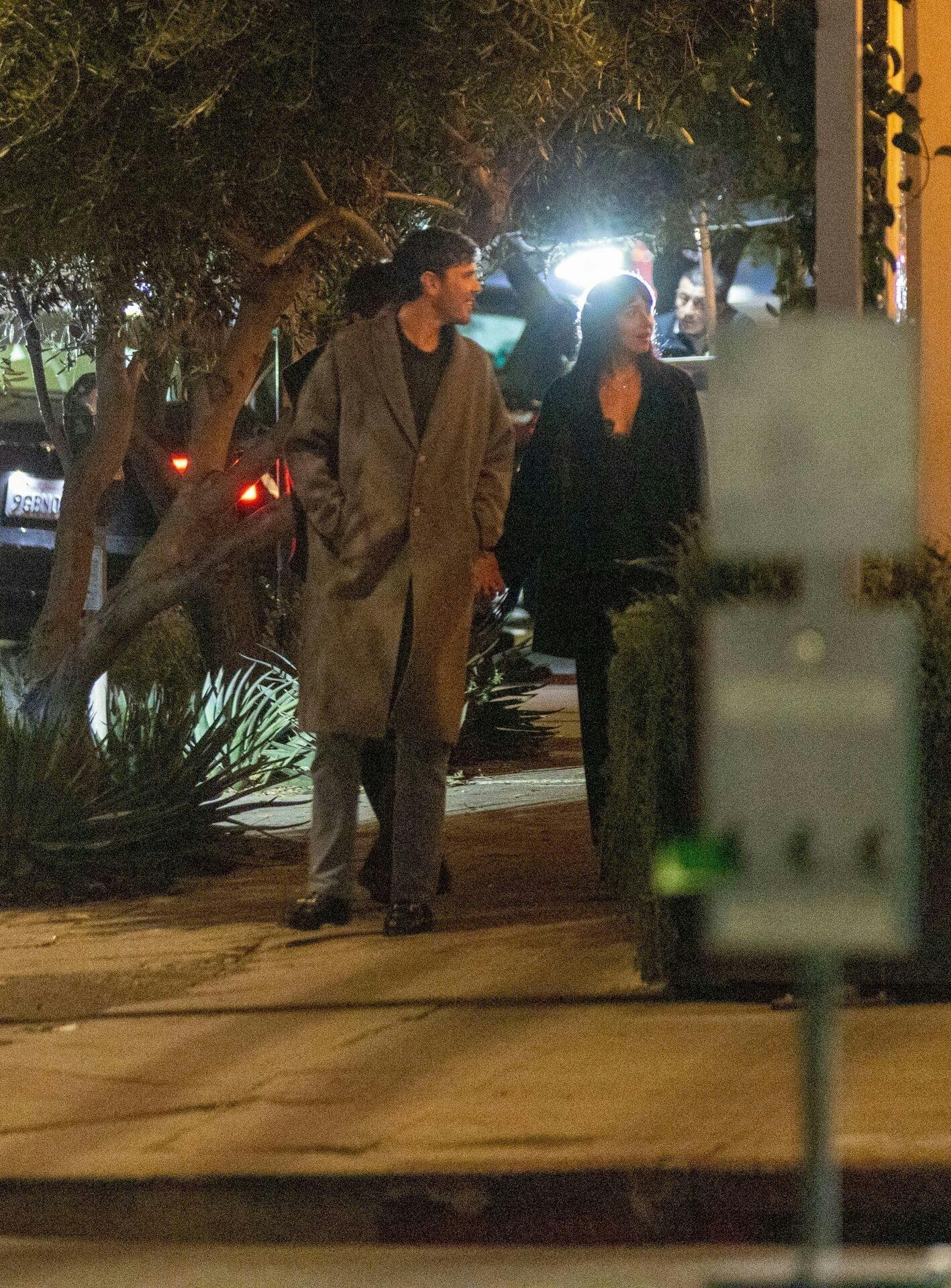 Dakota Johnson og Role Model, der egentlig hedder Tucker Pillsbury, hyggede sig sammen tidligere på ugen.