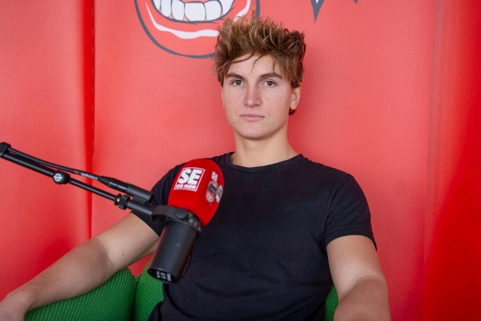 Selvom efterspørgslen på "Tes Boys" stadig er stor ude i nattelivet, er dynamikken bag kulissen frosset til is. Karl Weihe overvejer nu seriøst at lade duoen dø til fordel for en solokarriere.