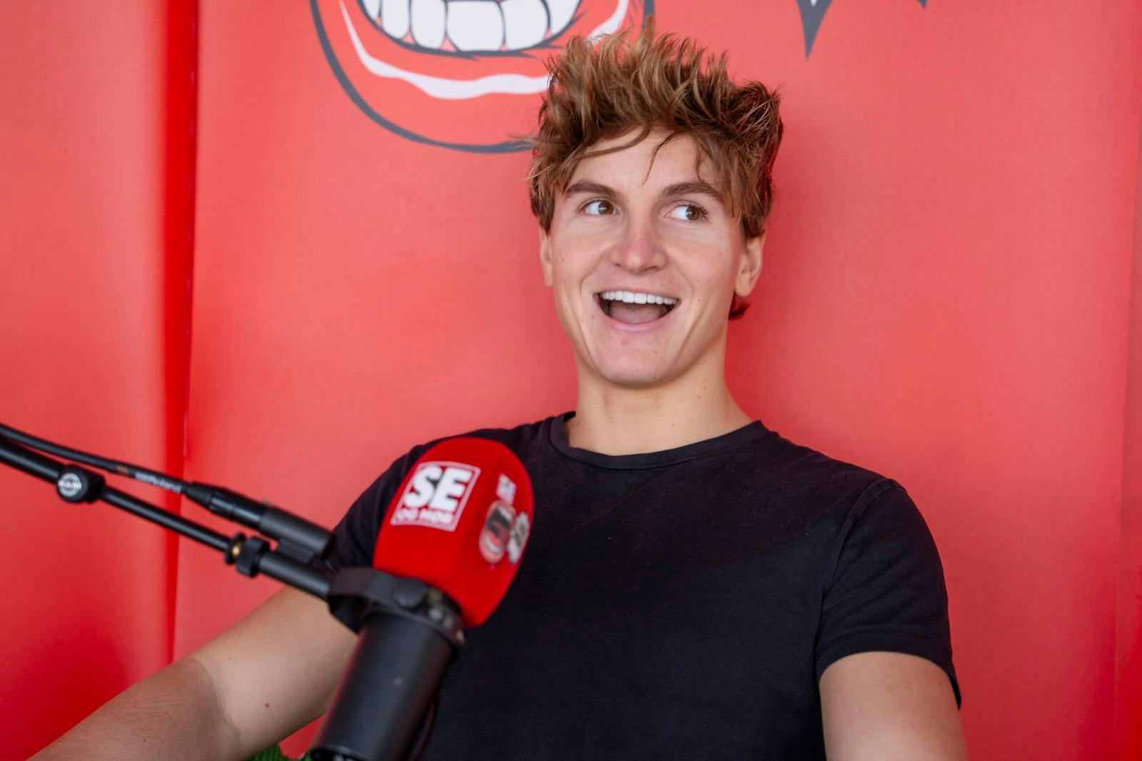 Livet er for kort til at bruge tid på Anna Seneca og hendes angreb, mener Karl Weihe, der dog ikke lægger skjul på, at han er meget uenig i hendes udfald mod ham.