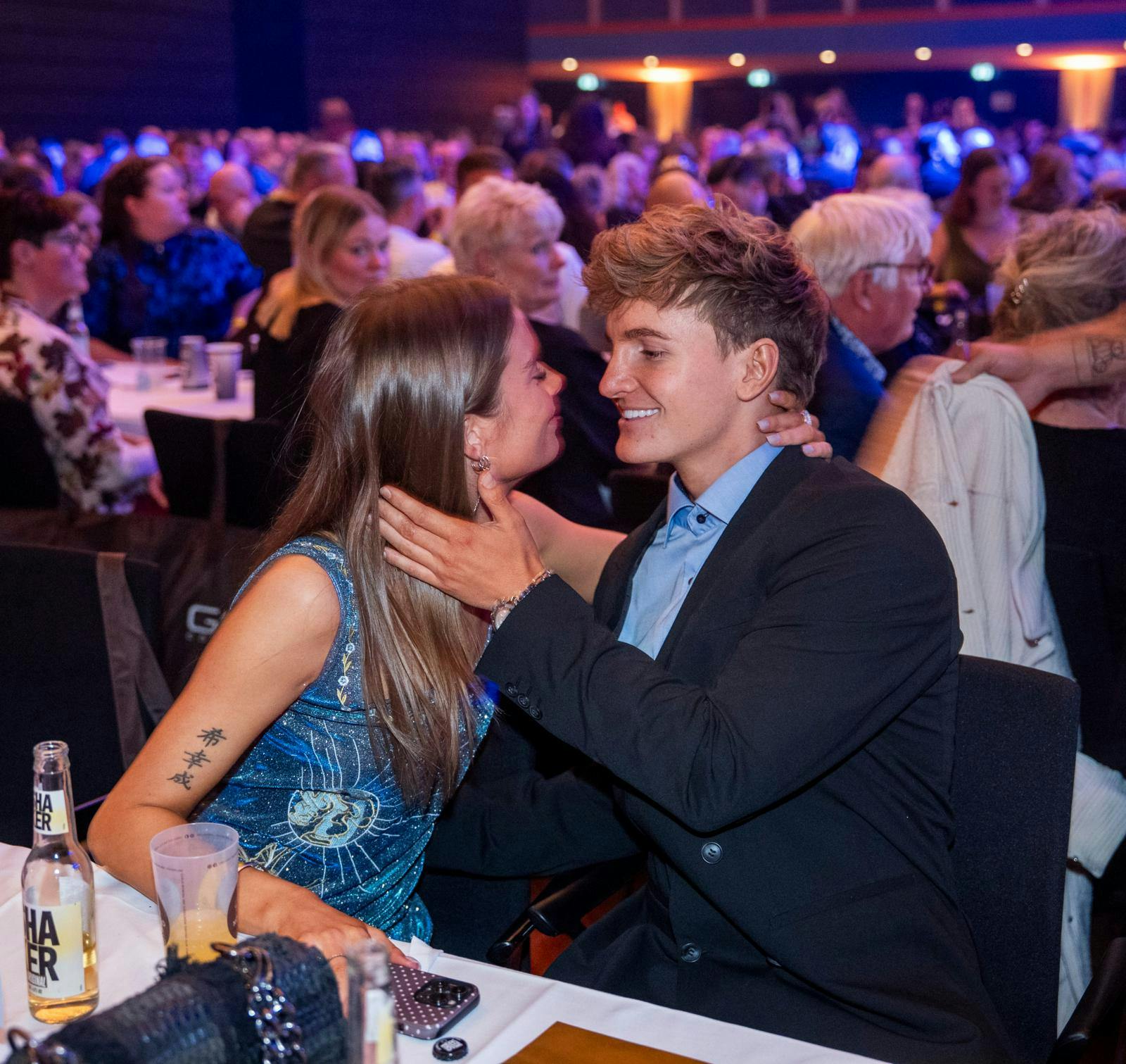 En storsmilende Karl Weihe havde naturligvis kæresten Pernille med til Reality Awards 2026. Og han lagde han ikke skjul på sin forelskelse og kalder hende for sin absolutte drømmekvinde.