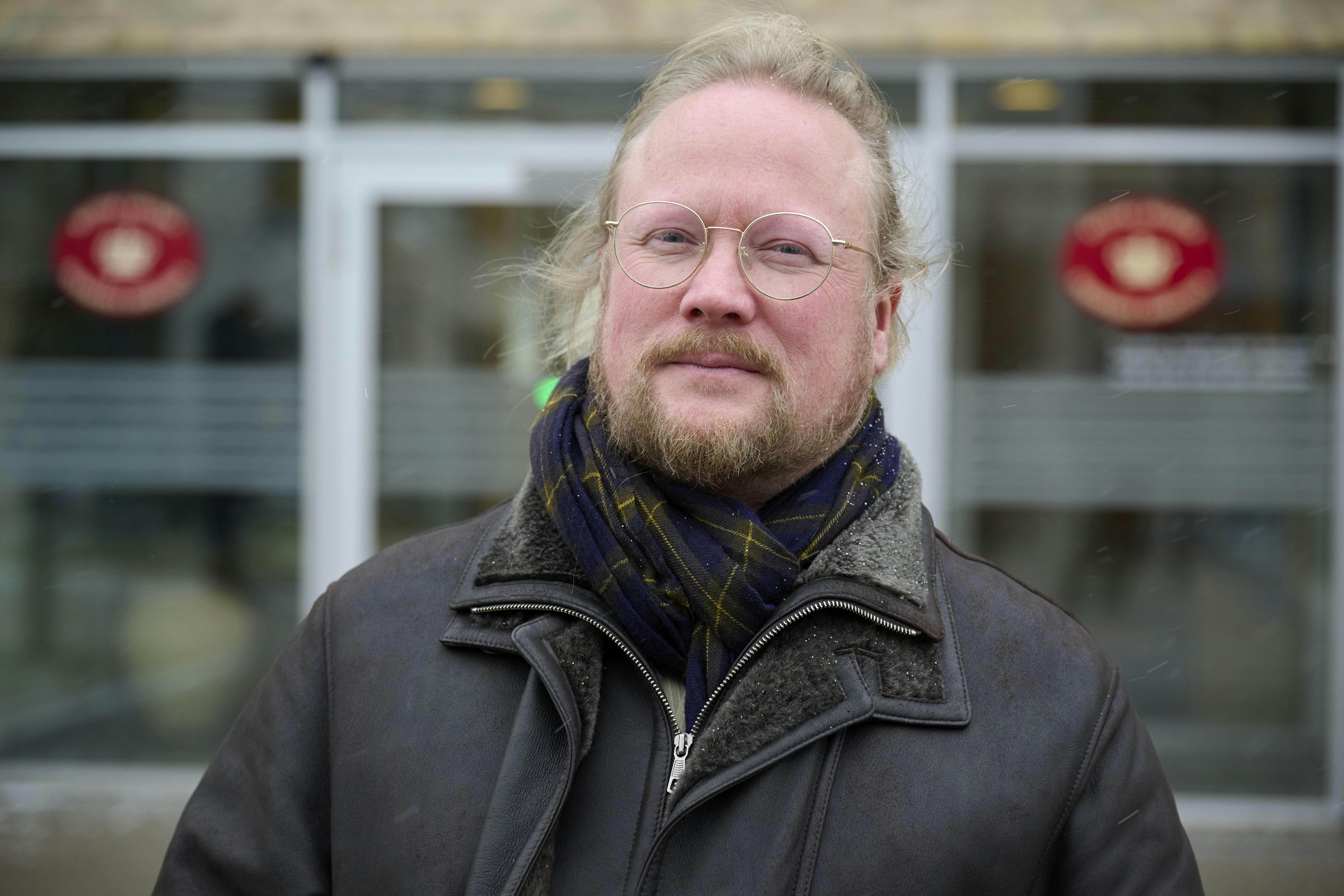 Opgavebeskrivelse: Markus Hvass “Naboen fra helvede” retssagSted: Retten i HolbækFotograf: Lars H. LaursenJournalist: Jonas SandOptagelsedato: 2026.01.22