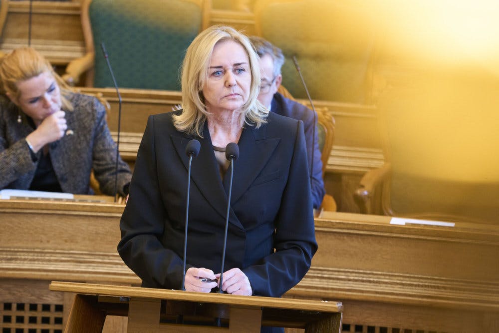 De Konservatives Mona Juul siger til Berlingske, at man sagtens kan have begået grov vold og få under et års ubetinget fængsel. - Hvis man får en ubetinget fængselsstraf, så skal du ud, siger hun om partiets nye forslag. (Arkivfoto). - Foto: Thomas