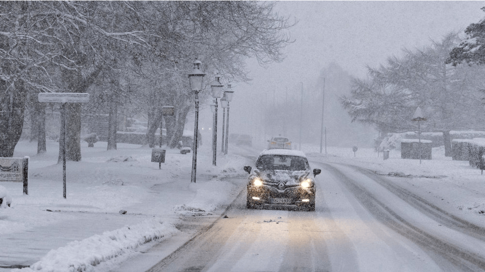 De sydlige dele af Danmark vil mandag blive påvirket af snevejr og snefygning. (Arkivfoto). - Foto: Henning Bagger/Ritzau Scanpix