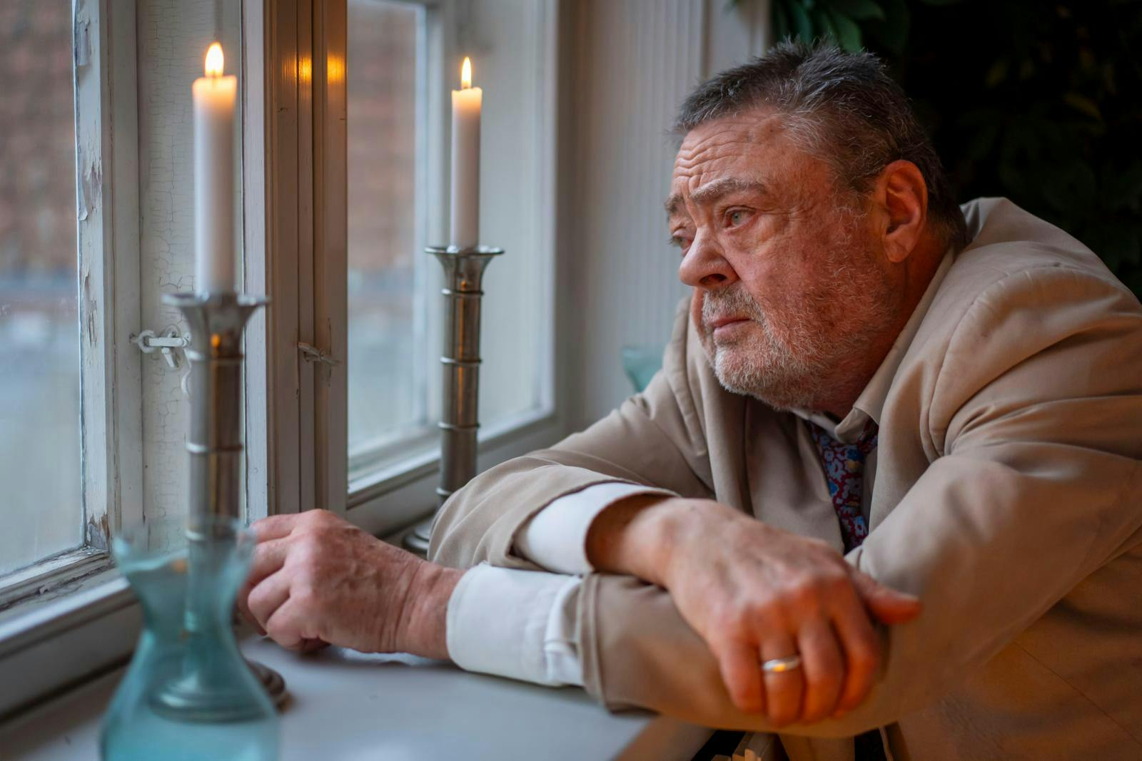 Tommy Kenter i sit hjem i København, hvor han i dag øver sig i at leve med savnet.