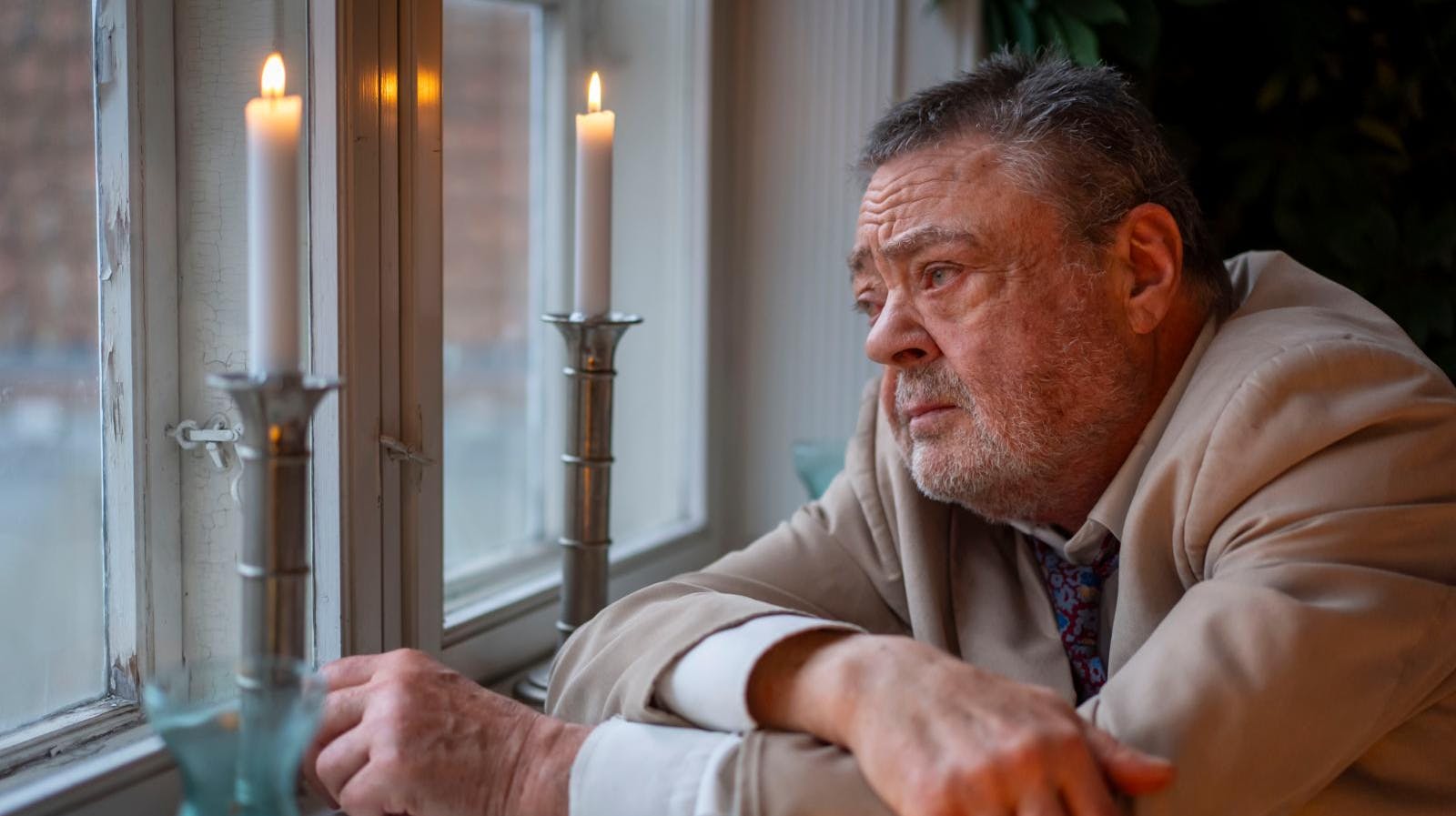 Tommy Kenter i sit hjem i København, hvor han i dag øver sig i at leve med savnet.