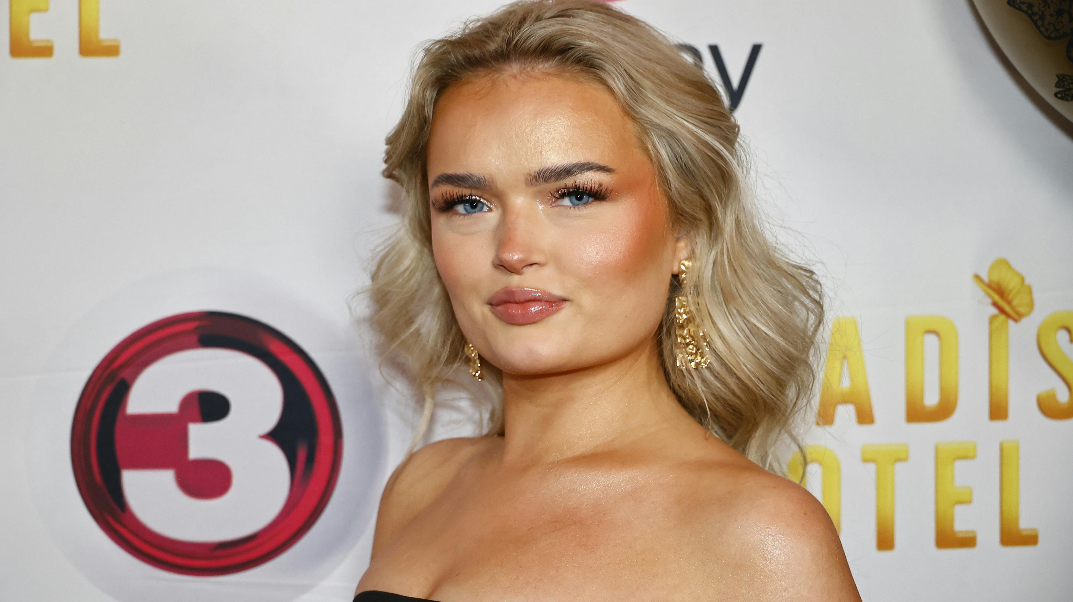 Josefine Strøm Sørensen fortryder, at hun har haft sex på "Paradise Hotel".