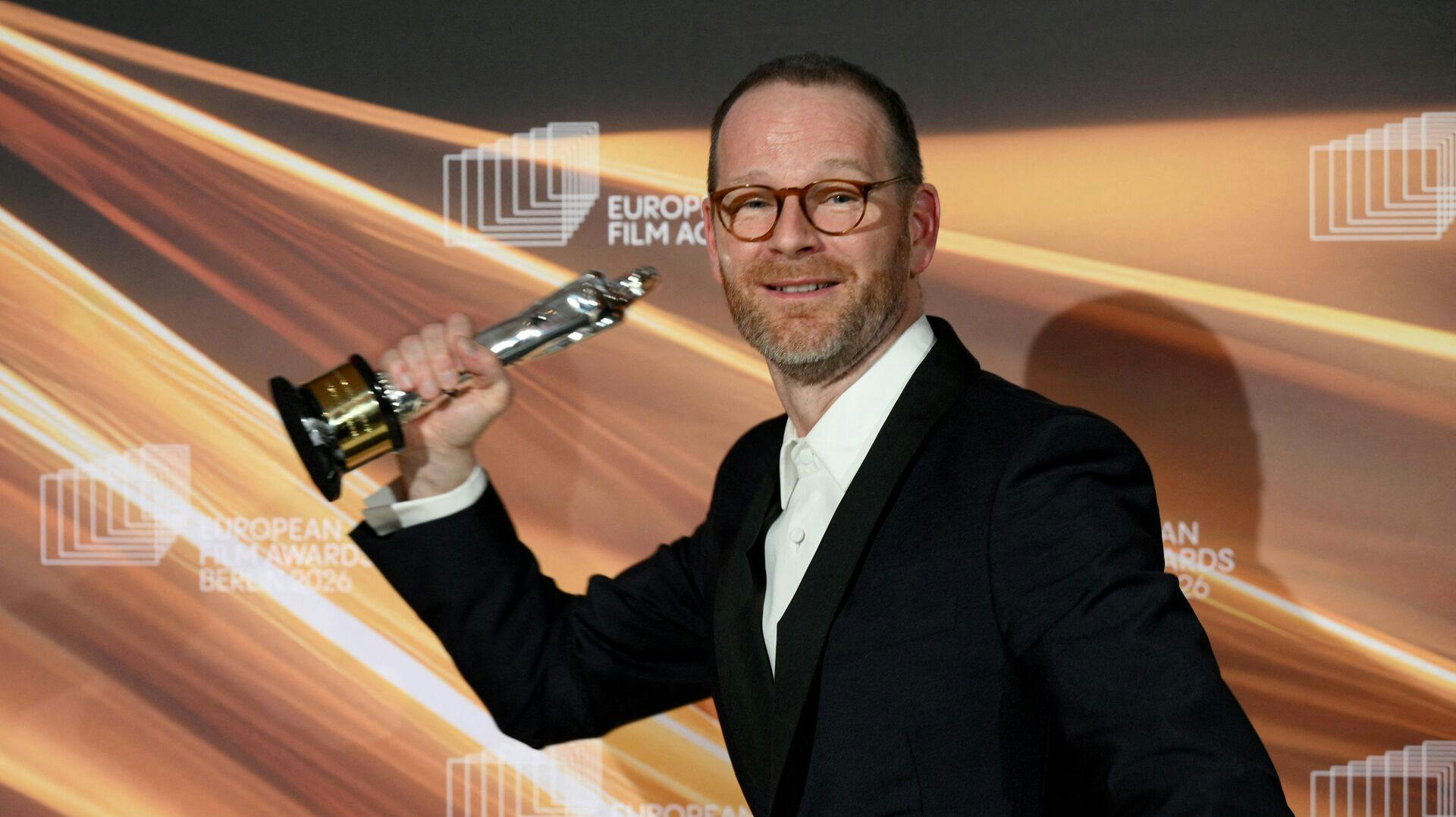 Den dansk-norske instruktør Joachim Trier er blevet nomineret til en Bafta i kategorien Bedste Instruktør for sin seneste film, "Sentimental Value". Prisuddelingen finder sted i London den 22. februar.