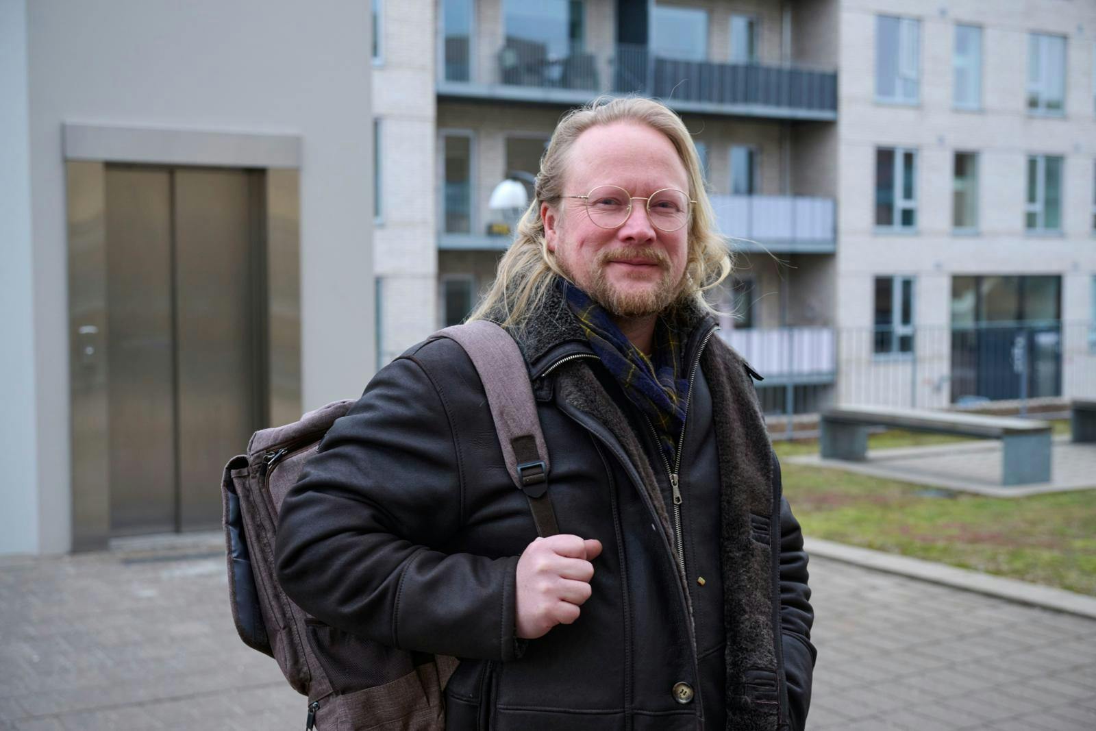 Markus Hvass er tiltalt for så omfattende chikane og brud på tilhold, at det ifølge anklagemyndigheden skal straffes som stalking. Selv nægter han dog anklagerne.