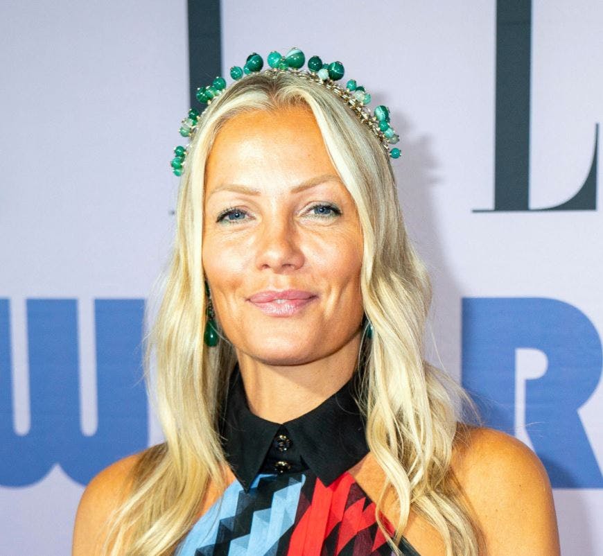 Caroline Fleming giver eksmanden et kærligt svirp i Podimo-podcasten "Kendte kører syge biler". 