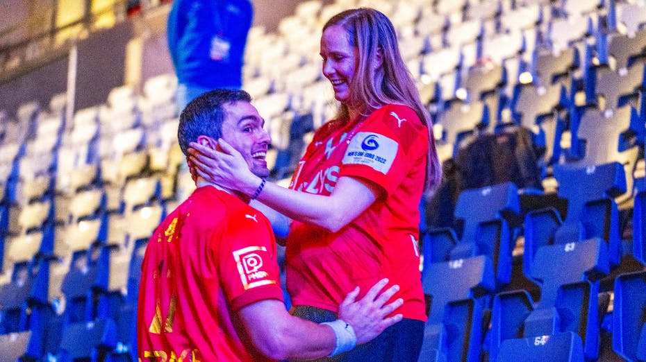 - Vi har tre dejlige børn, og dem vil vi være taknemmelige over, lyder det fra Sabrina Jepsen, som sidste år blev mor for tredje gang fire måneder for tidligt.