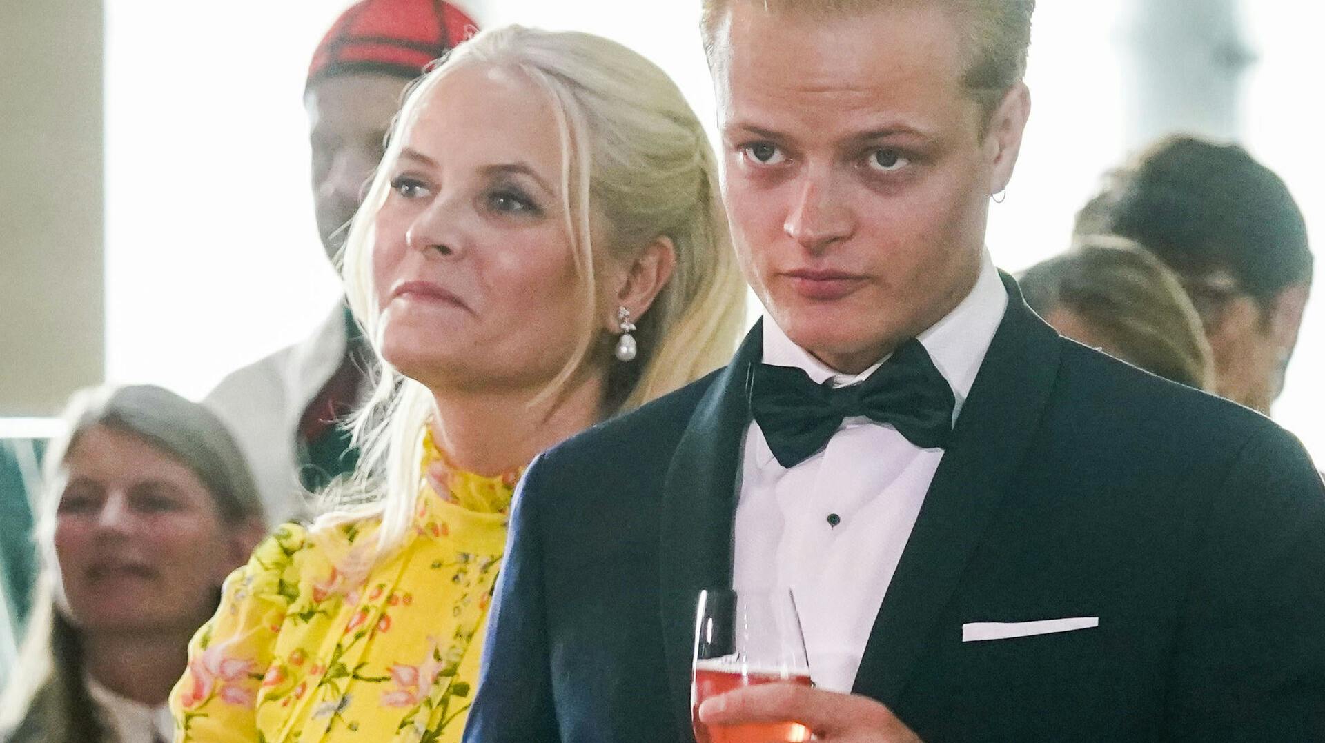 Papprinsen Marius - som er søn af Norges kronprinsesse Mette-Marit - er tiltalt i en voldsom sag med hele 38 forhold.