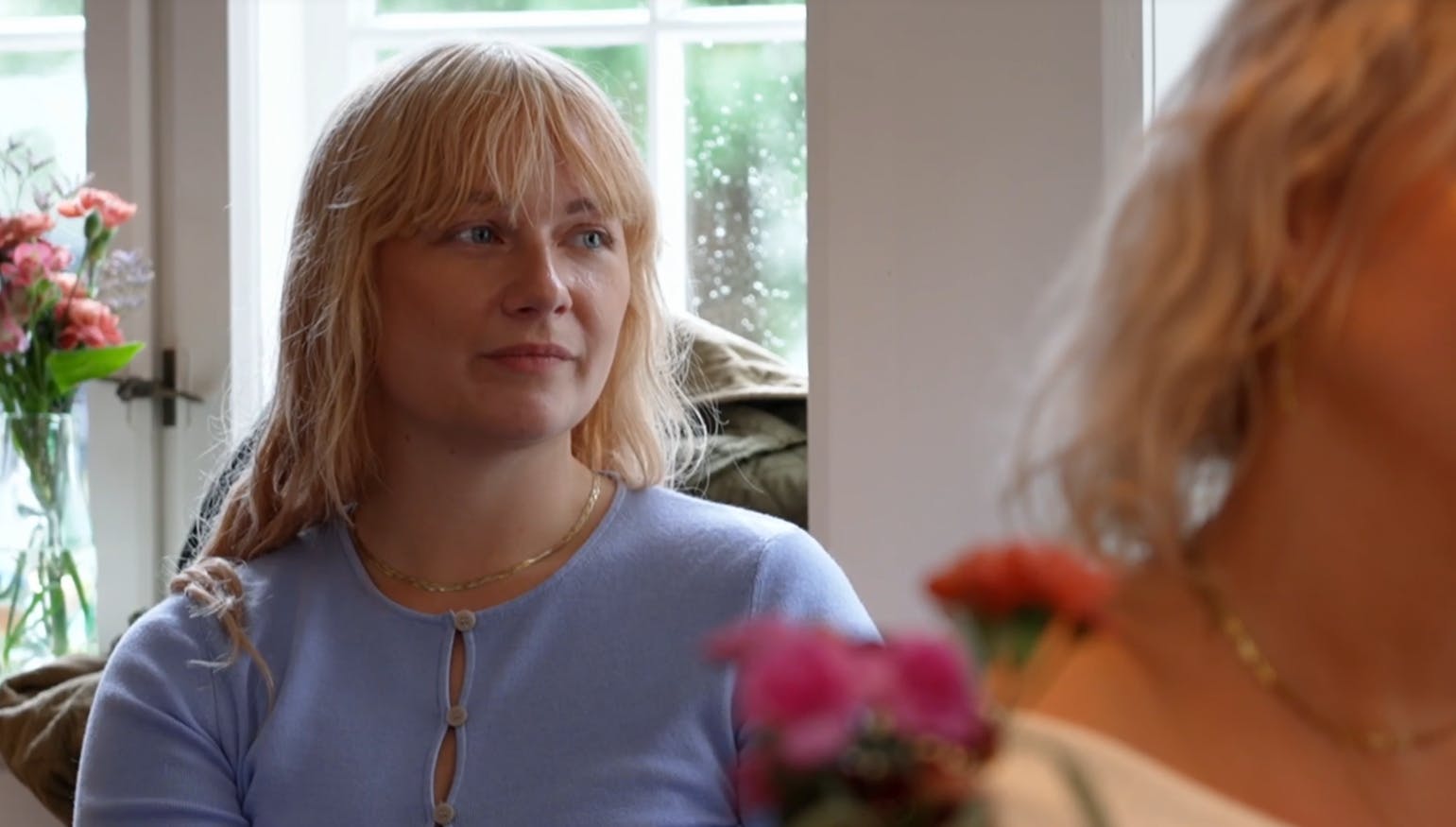 Amalie lider af alopecia, og det var svært for hende at fortælle de andre piger i "Kærlighed hvor kragerne vender".