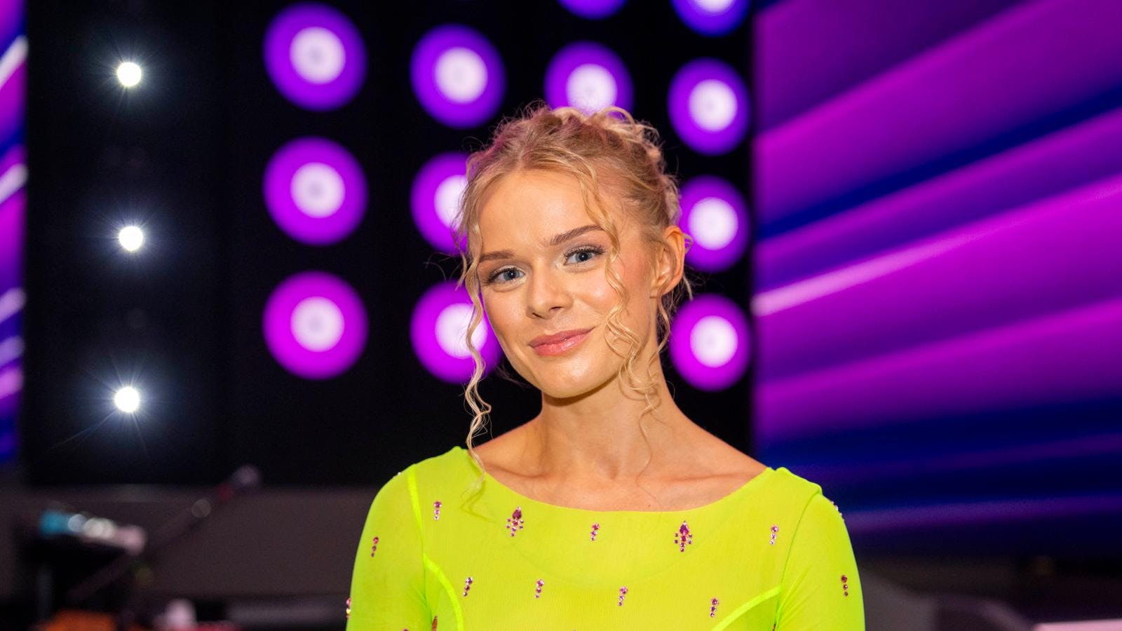 Efter bruddet med Sebastian Bull skifter Asta Björk nu de midlertidige rammer hos familien ud med sit eget hjem.