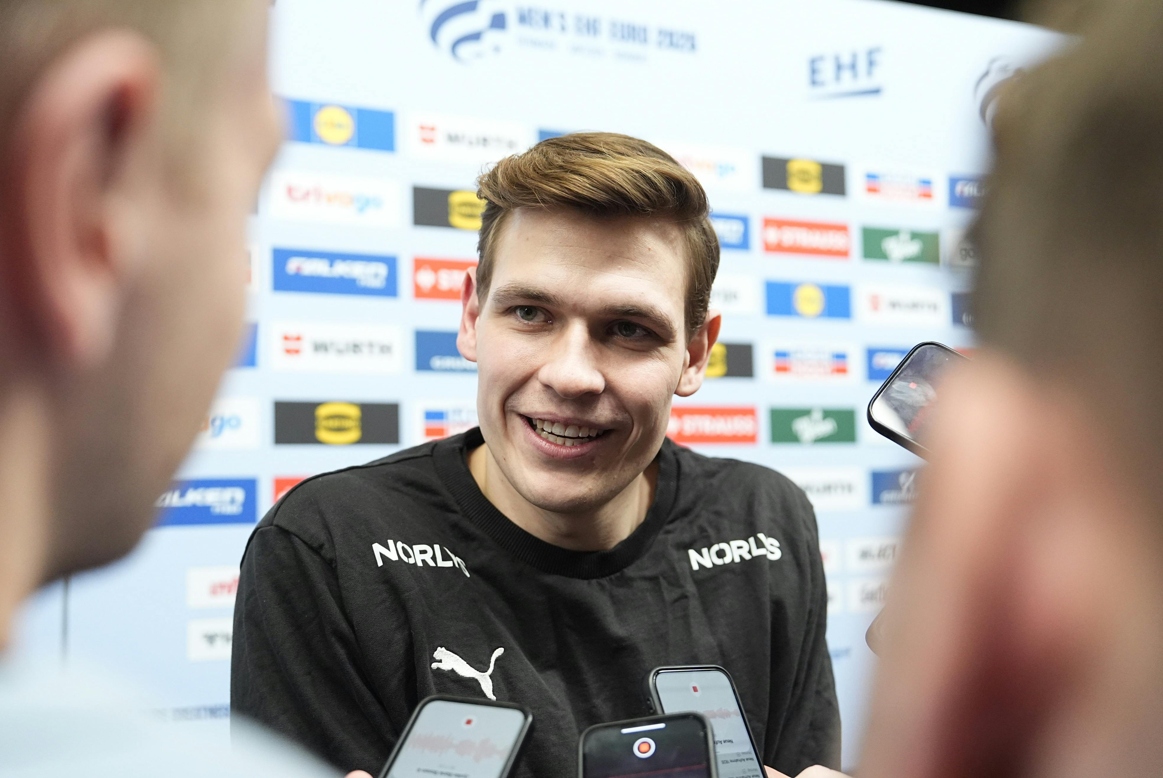 Lukas Jørgensen støtter holdet i aften.&nbsp;