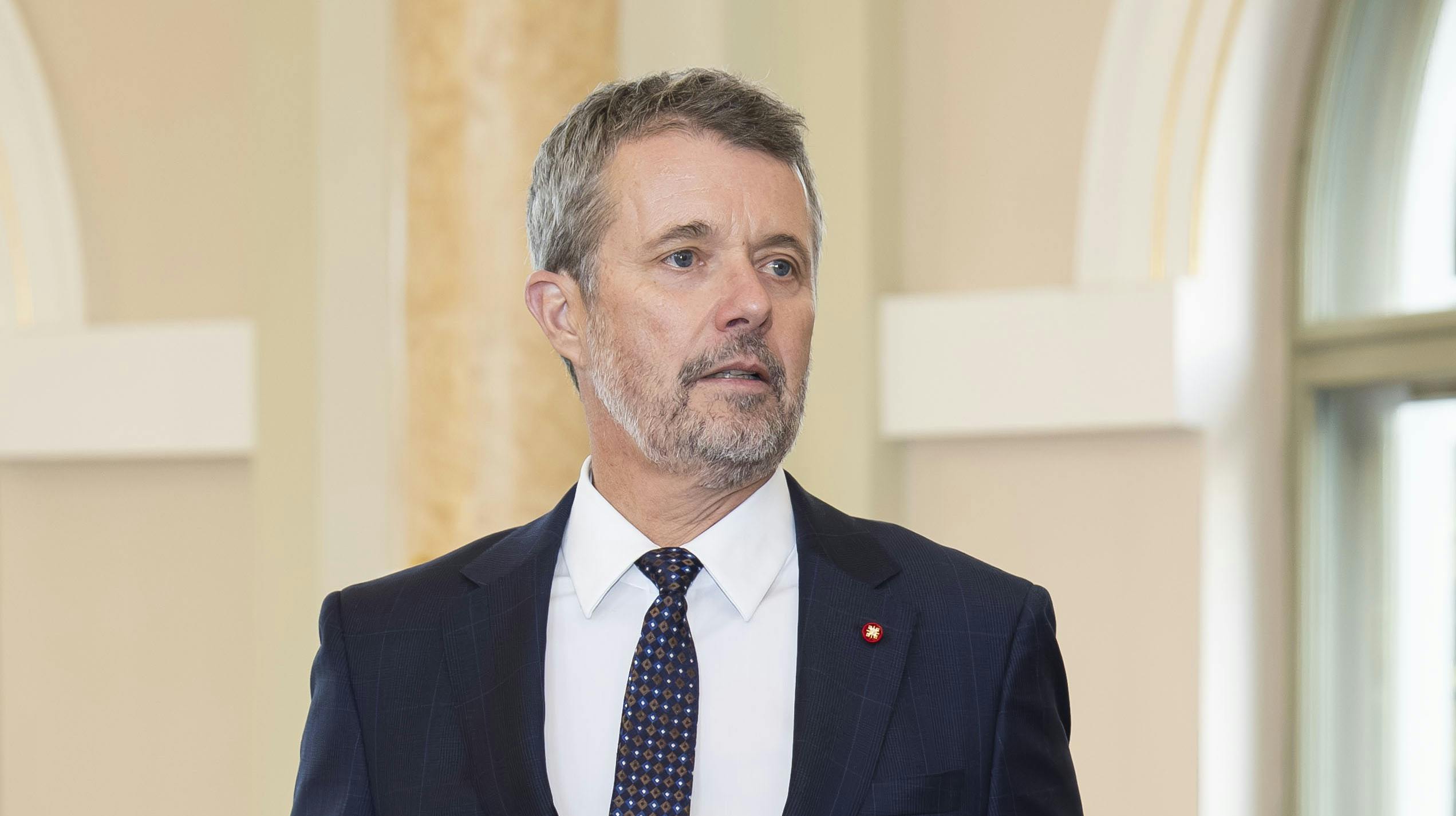 Kong Frederik har aldrig mødt afdøde Jeffrey Epstein. Det oplyser kongehuset til Ekstra Bladet, efter at kongen er nævnt i nye Epstein-filer.