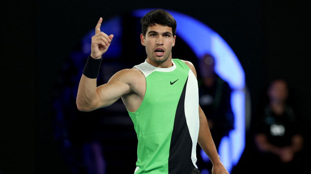 Carlos Alcaraz vandt over Novak Djokovic i fire sæt og tog sin første Australian Open-titel i tenniskarrieren. 