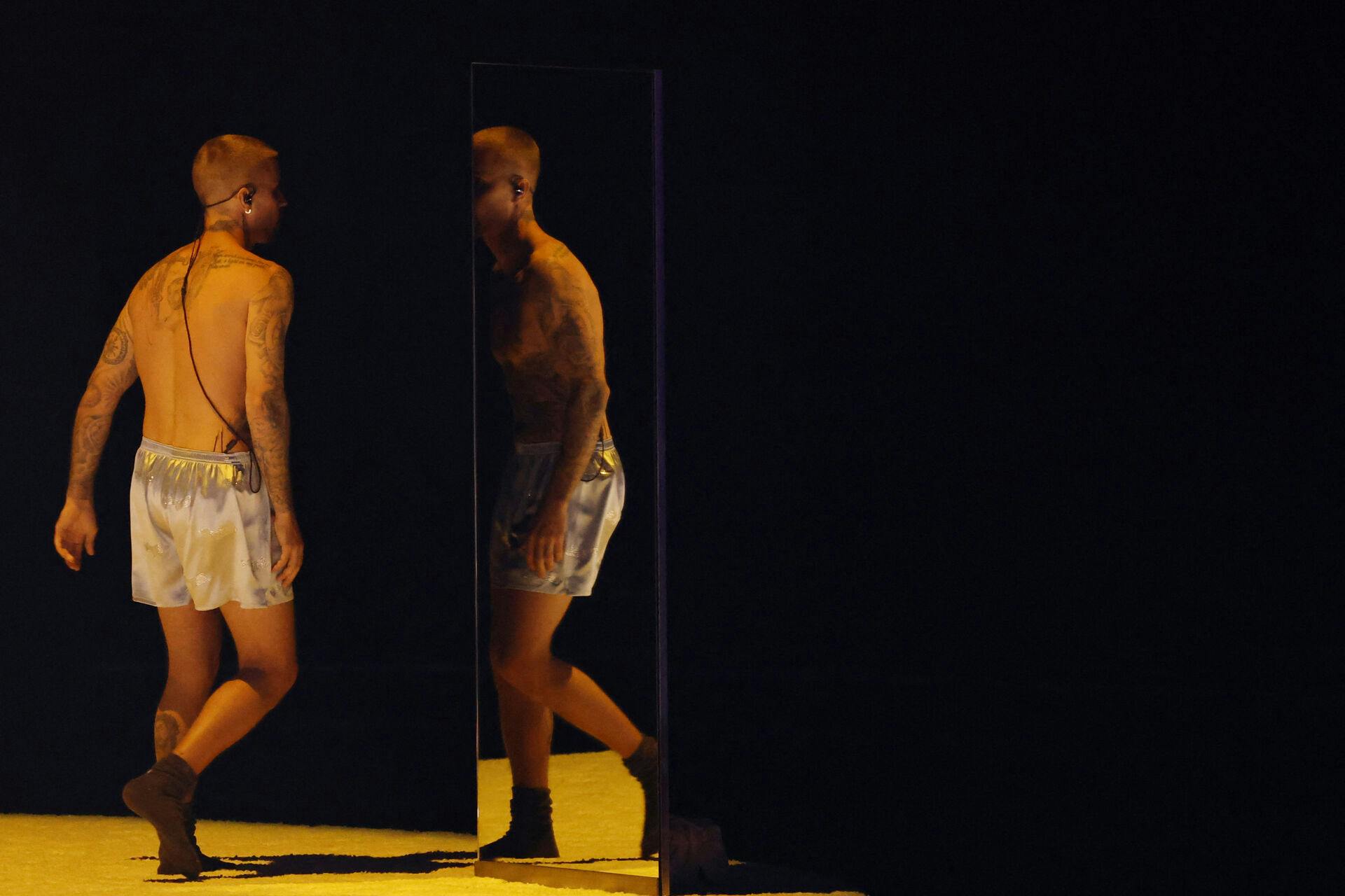 Justin Bieber walks on stage during his performance at the 68th Annual Grammy Awards in Los Angeles, California, U.S., February 1, 2026. REUTERS/Daniel Cole
