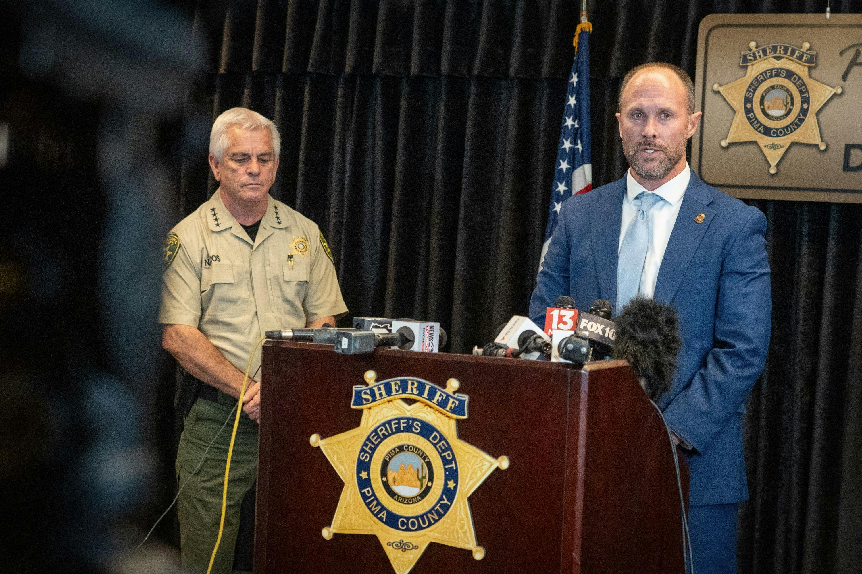 Politiet leder stadigvæk med lys og lygte efter tv-værtens mor. 