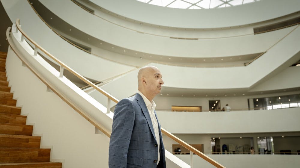 Medicinalkæmpen Novo Nordisk omrokerer på chefgangen. Mike Doustdar sidder stadig for bordenden som topchef. (Arkivfoto). 