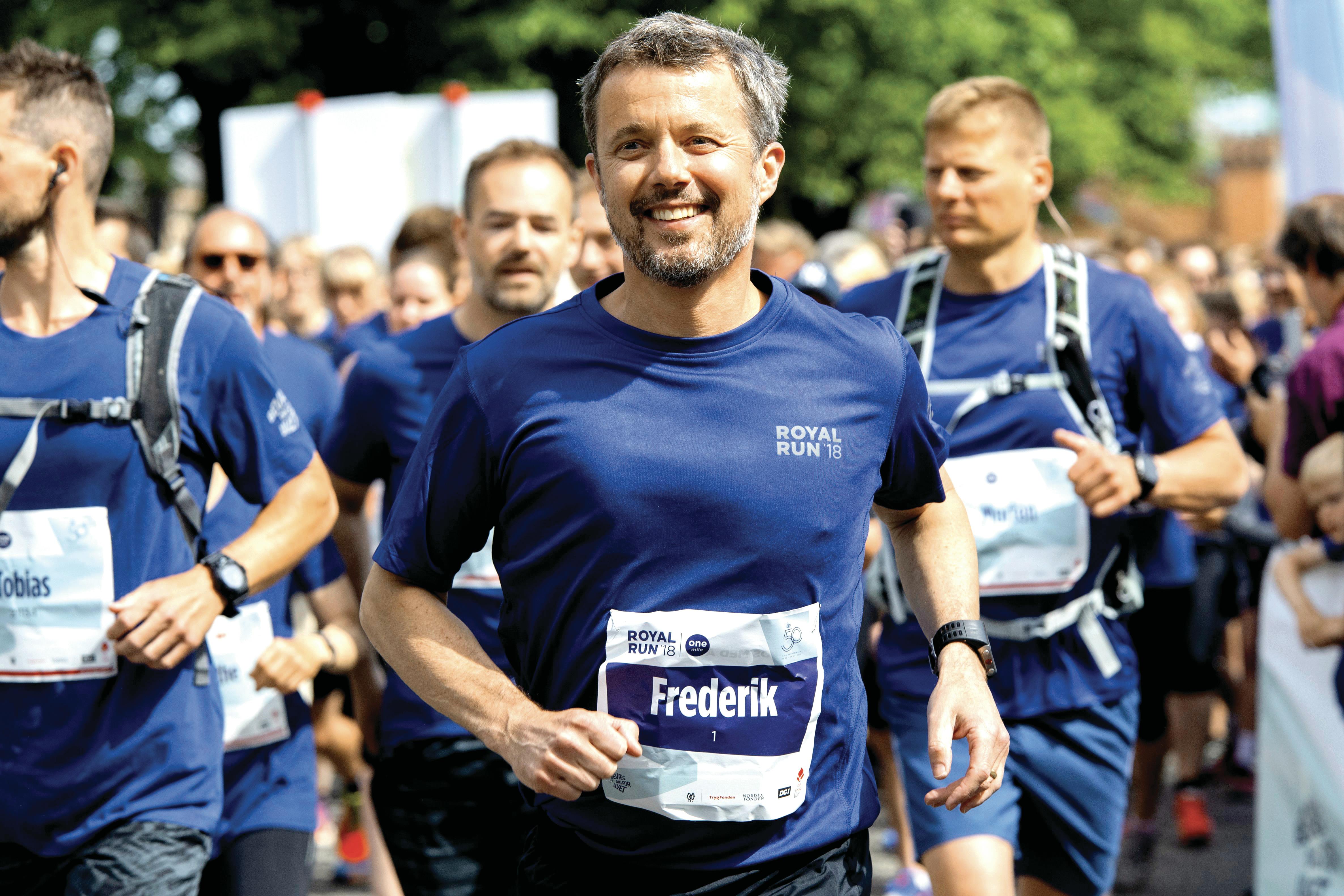 Kong Frederik skal løbe tre gange til årets Royal Run.