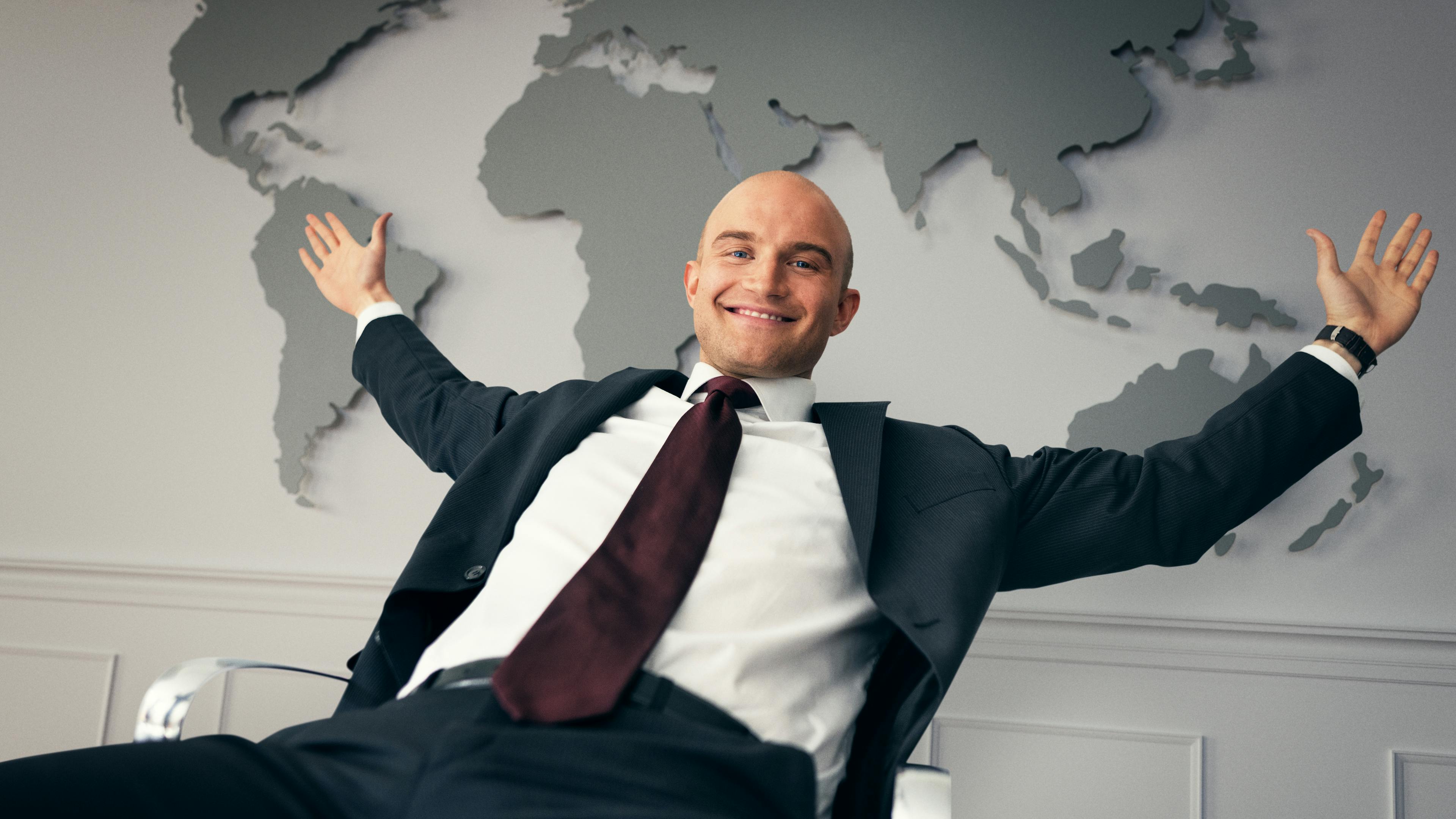 Kristoffer Eriknauer spiller Stein Bagger.