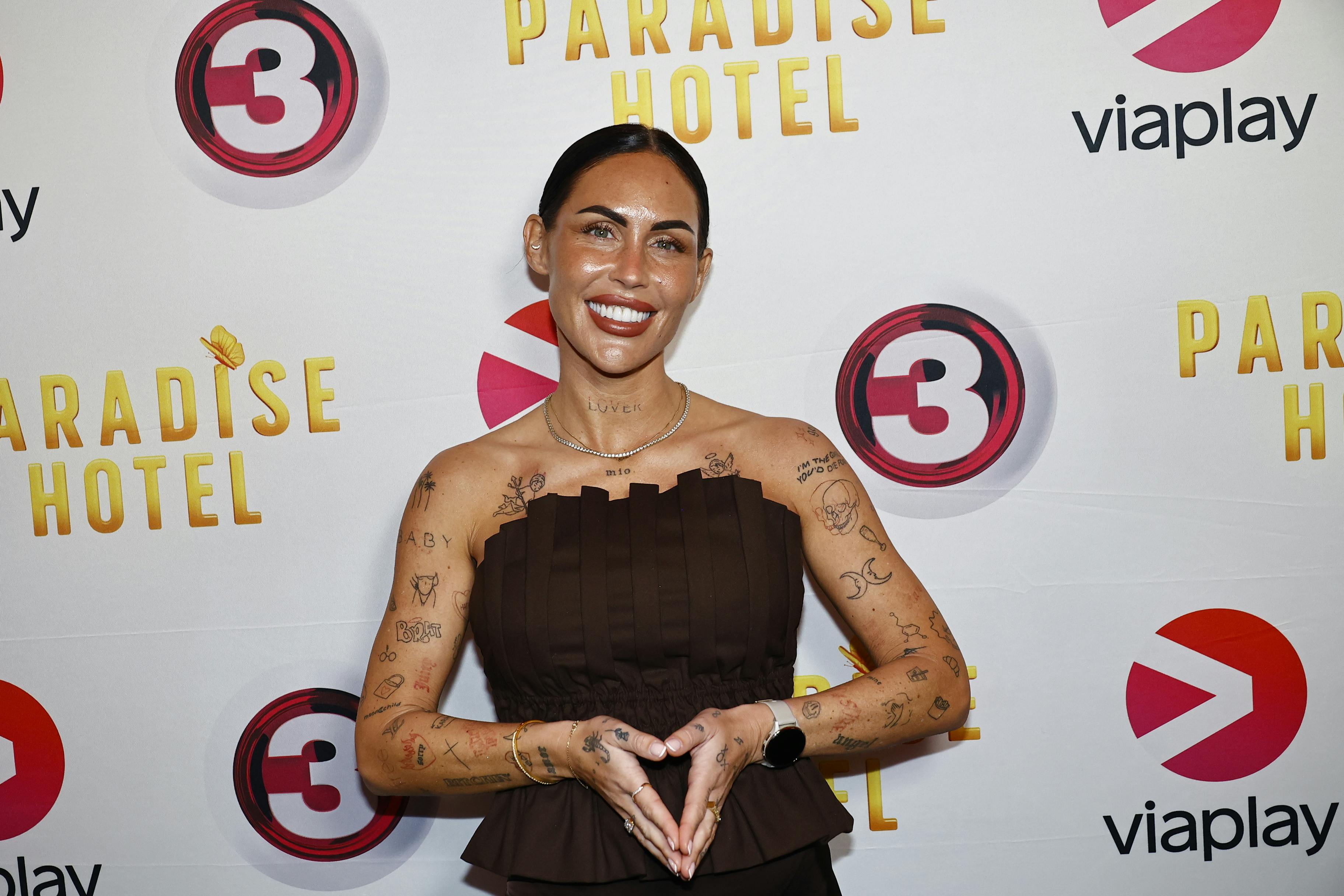 Anna Seneca vender igen igen igen tilbage på "Paradise Hotel".