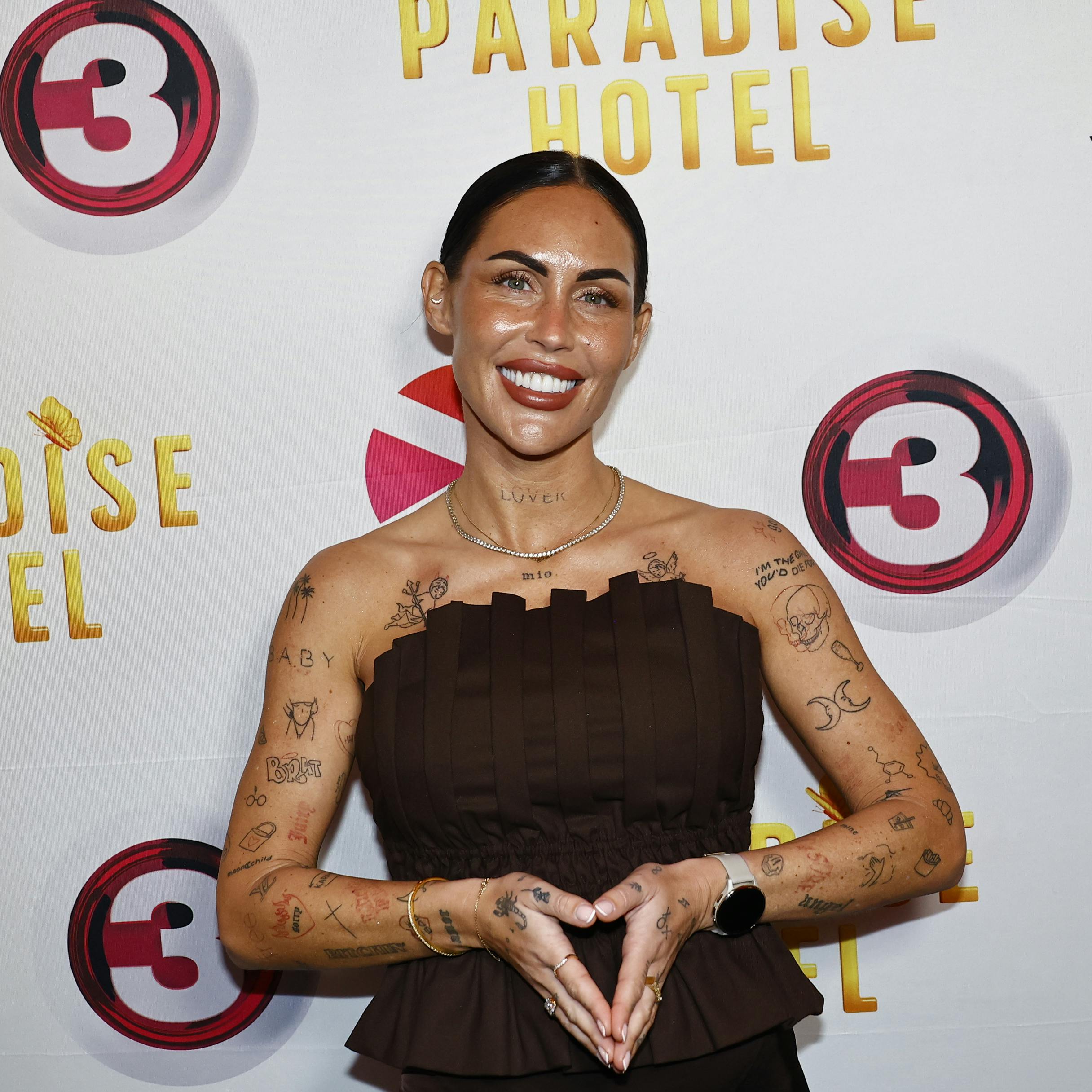 Anna Seneca vender igen igen igen tilbage på "Paradise Hotel".