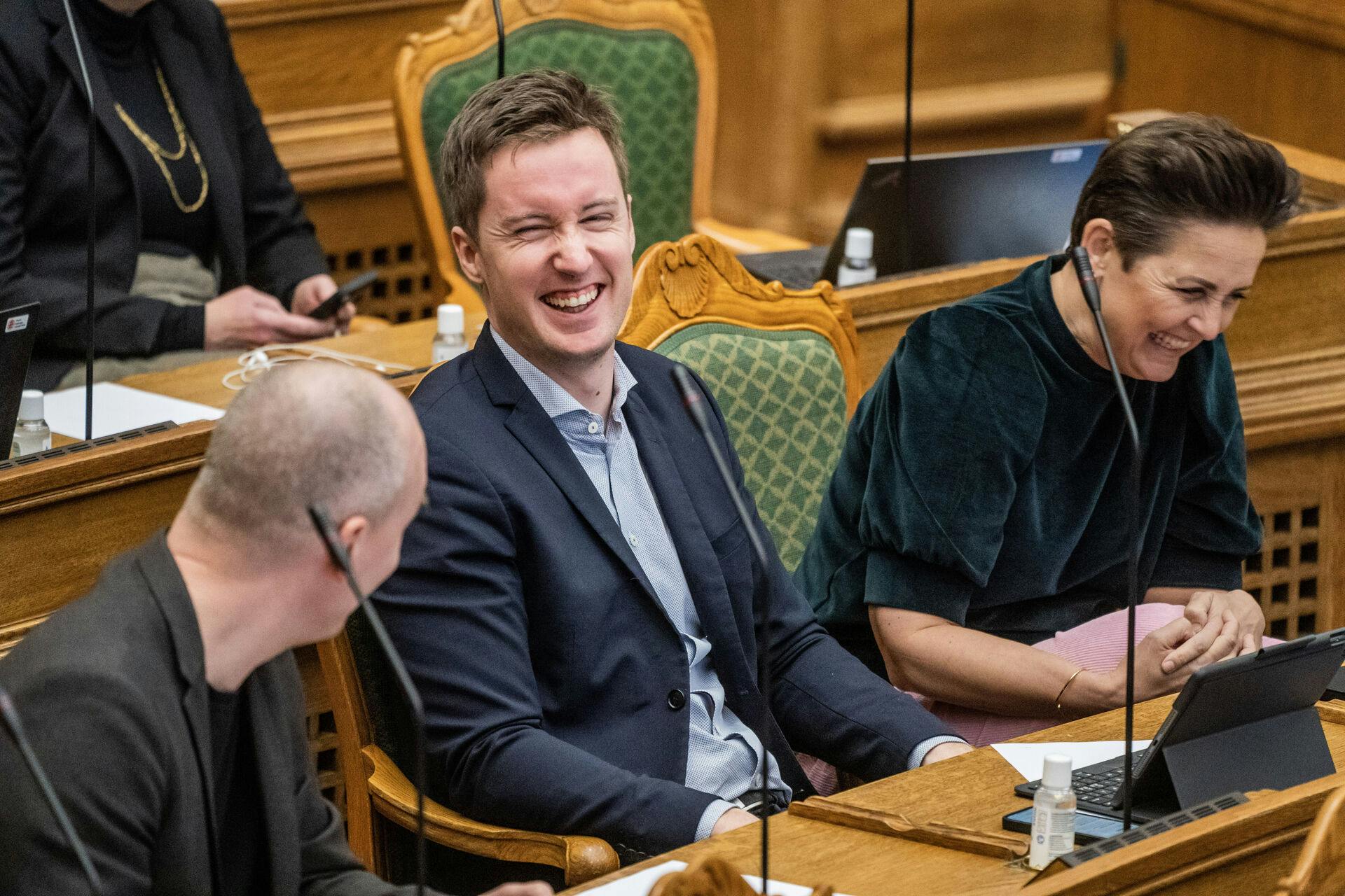 Åbningsdebat i folketinget. Møde i Folketingssalen på Christiansborg, torsdag den 19. januar 2023. Debat om statsministerens redegørelse fra tirsdag. SFs Jacob Mark (F) og SFs formand Pia Olsen Dyhr (F).