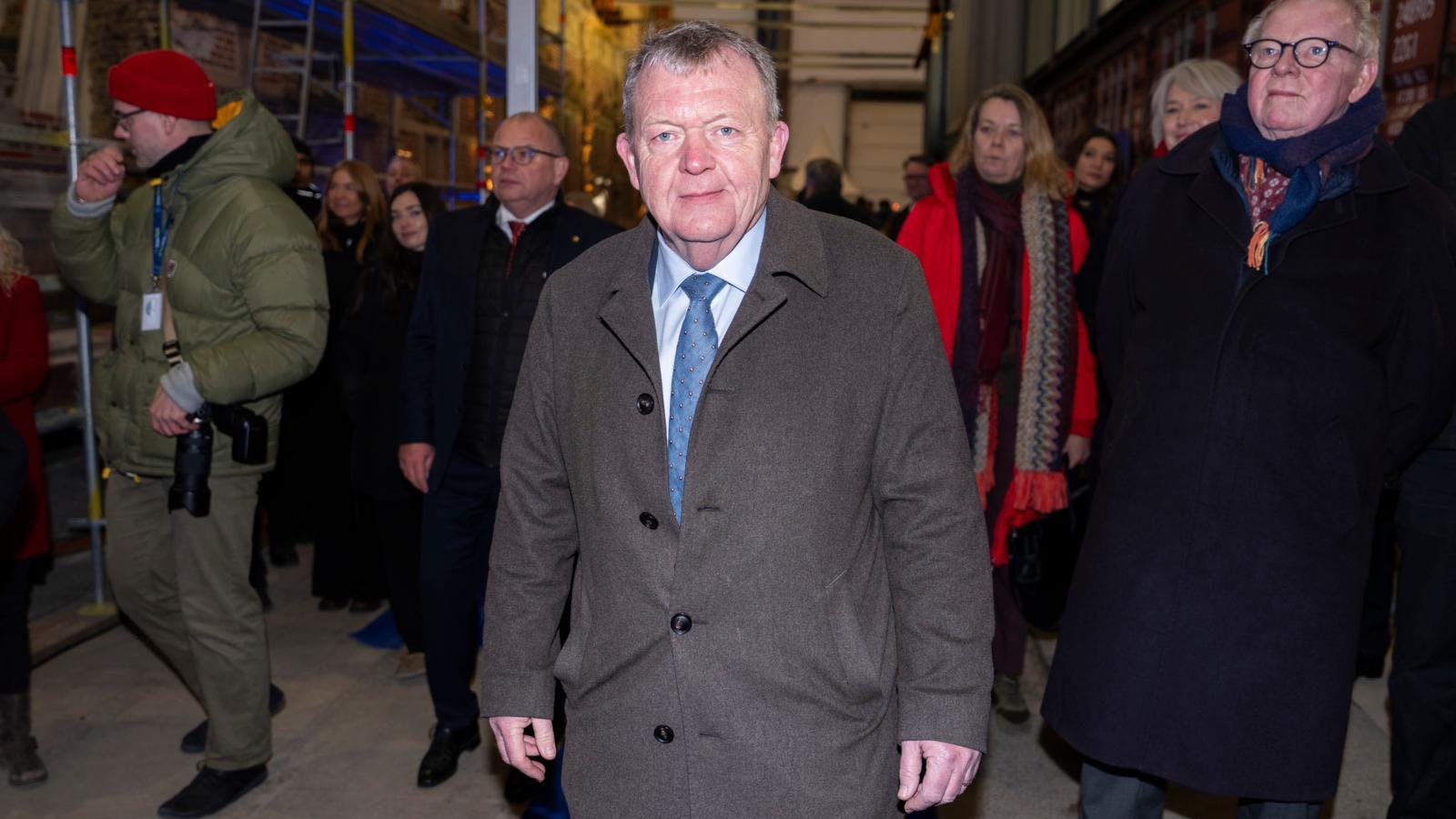 Efter en kort flirt med tanken om at stille op i det jyske "hovedland", vender Moderaternes formand, Lars Løkke Rasmussen, alligevel tilbage til sin vante Sjællands Storkreds ved det kommende valg. Rokaden sender samtidig kulturminister Jakob Engel-Schmidt mod København.