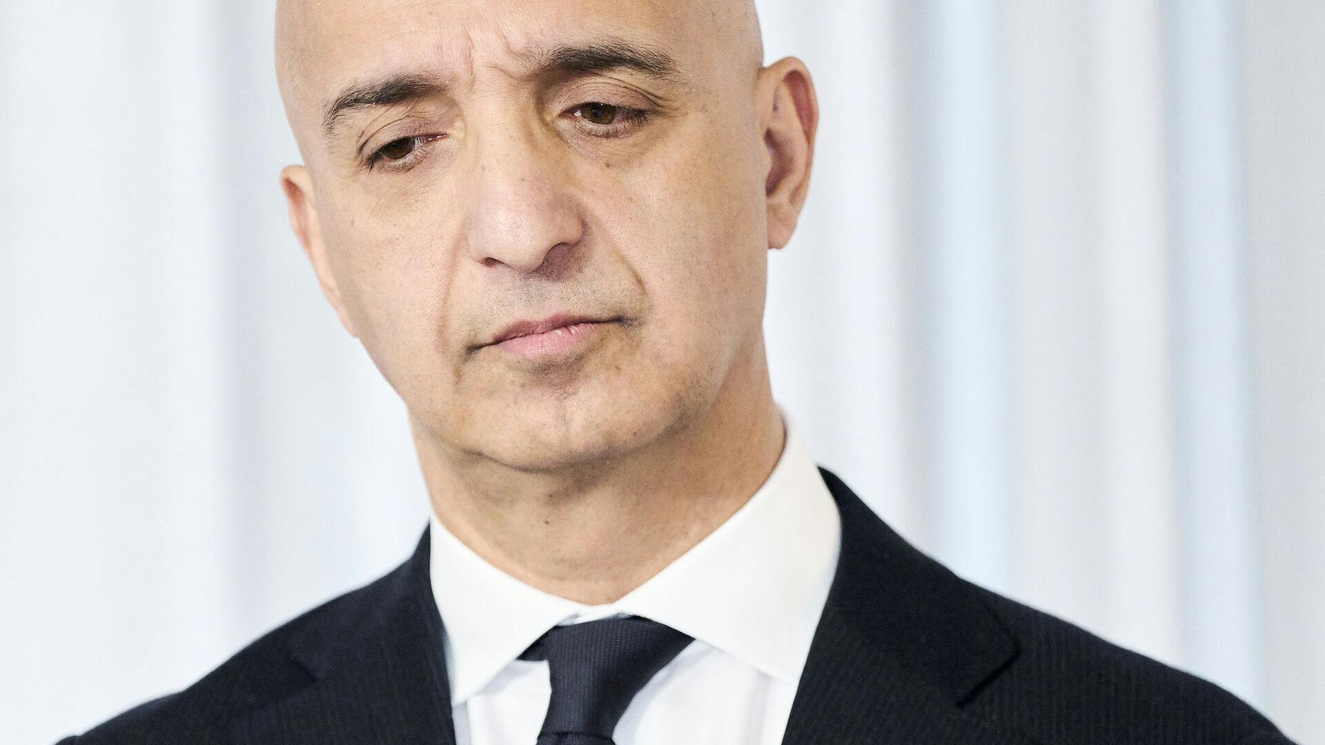 Novo Nordisk-aktien tager et markant dyk, og nu hviler alles øjne på Mike Doustdar. Som en af de centrale figurer i topledelsen står han over for sin hidtil største opgave: at stabilisere skuden og genvinde investorernes tillid i et turbulent marked.