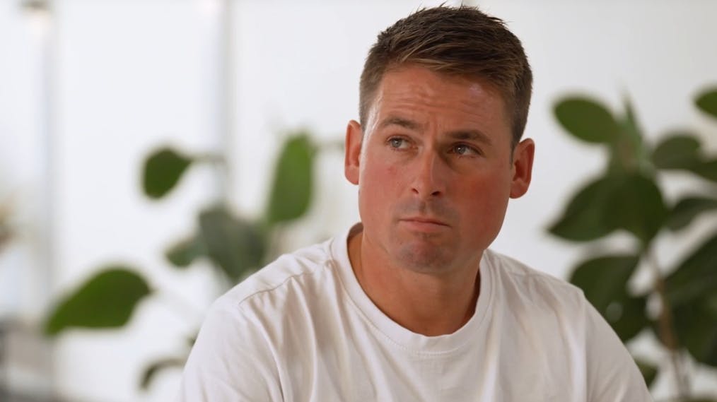 Brian er som ramt af lynet, da han ser Lisa i "Kærlighed hvor kragerne vender". Til SE og HØR fortæller han, at han ikke ved, hvad fanden der sker.