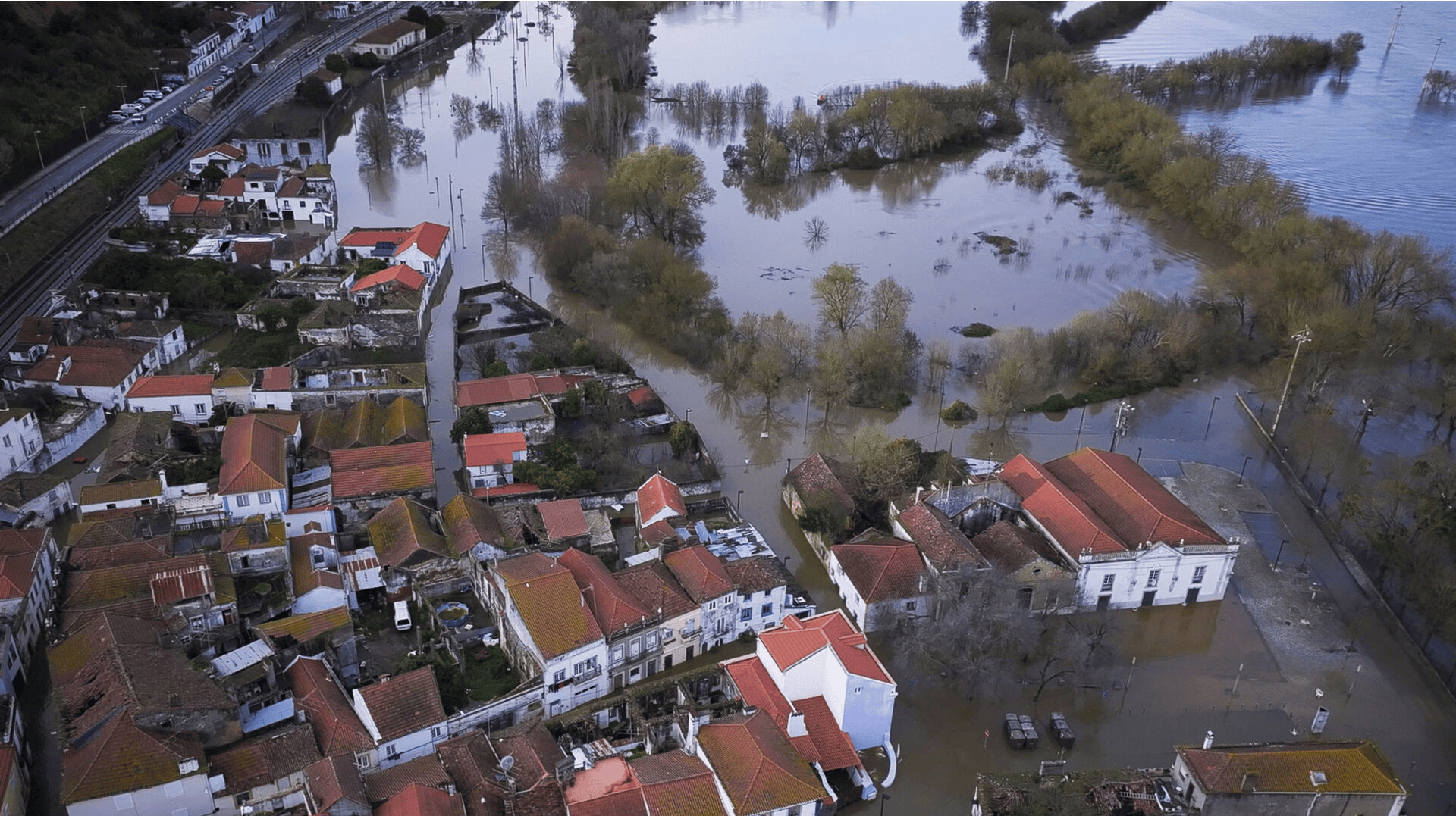For få dage siden ramte stormen Leonardo. I dag ventes stormen Marta at ramme.