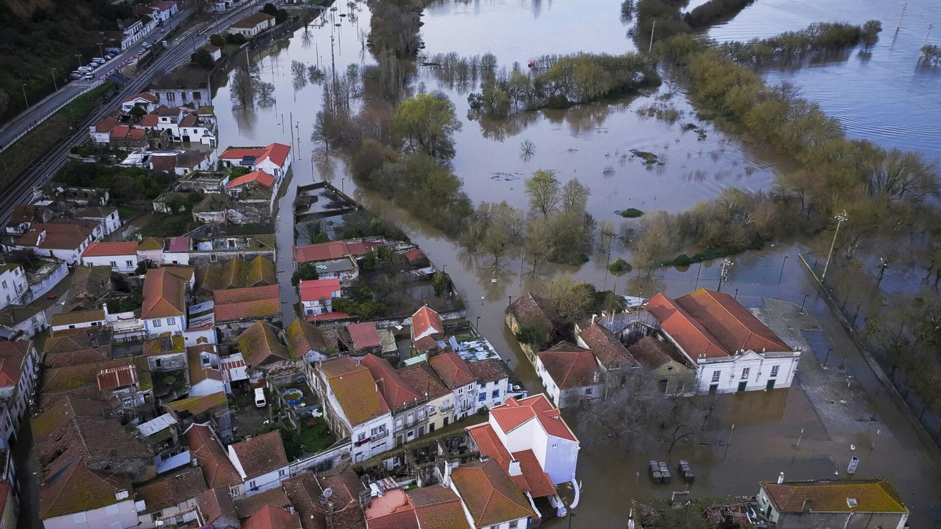 For få dage siden ramte stormen Leonardo. I dag ventes stormen Marta at ramme.