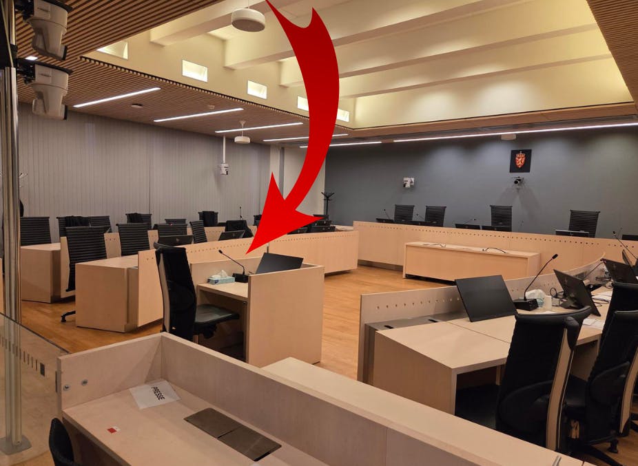 Det er i retssalen og stolen her, at Marius i disse uger får sin fremtid afgjort.