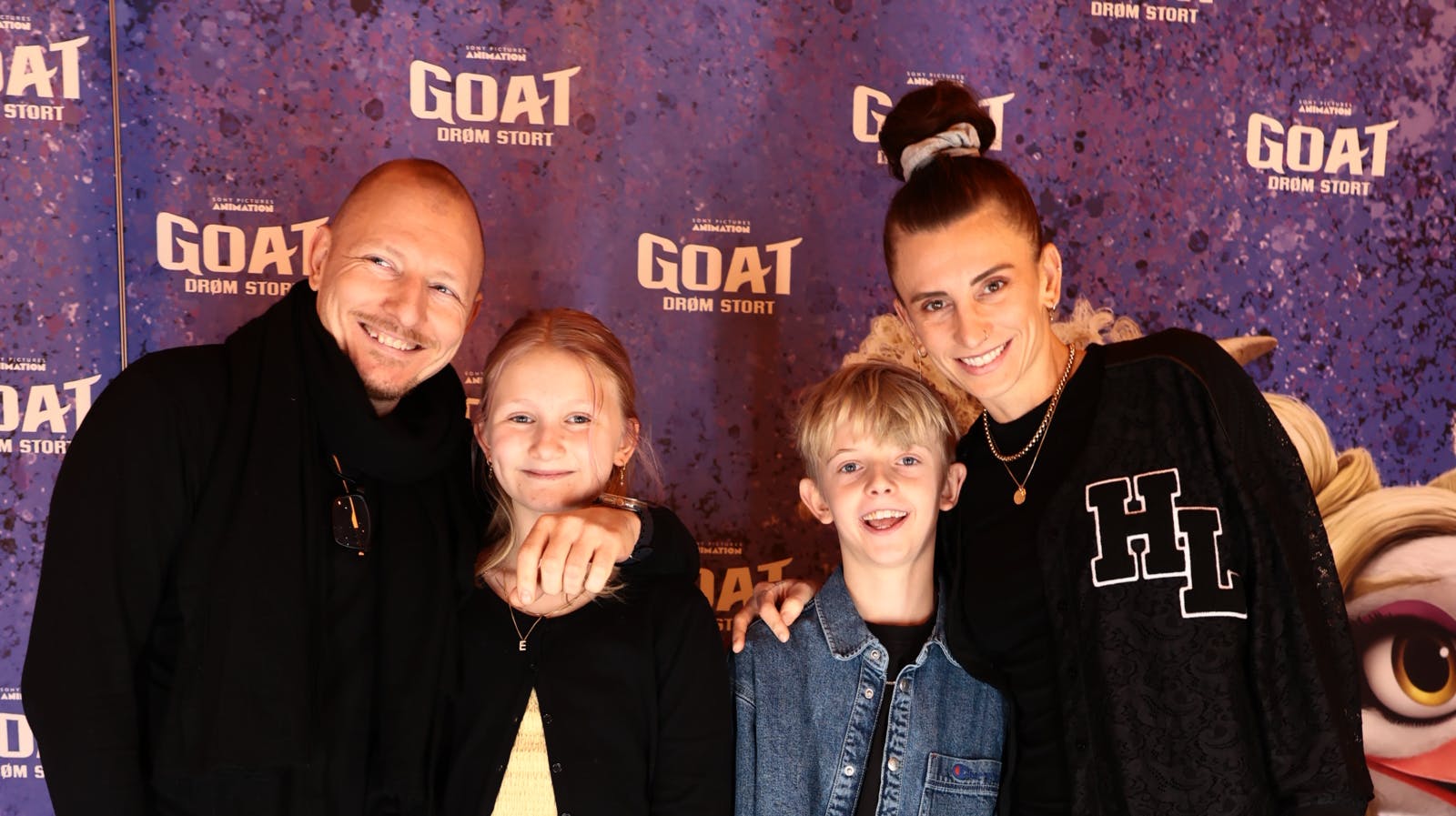 Mie Skov var søndag for første gang ude efter et voldsomt sygdomsforløb. Her nød hun "friheden" sammen med sønnen Benjamin, 10, niecen Elna, 11, og storebror.