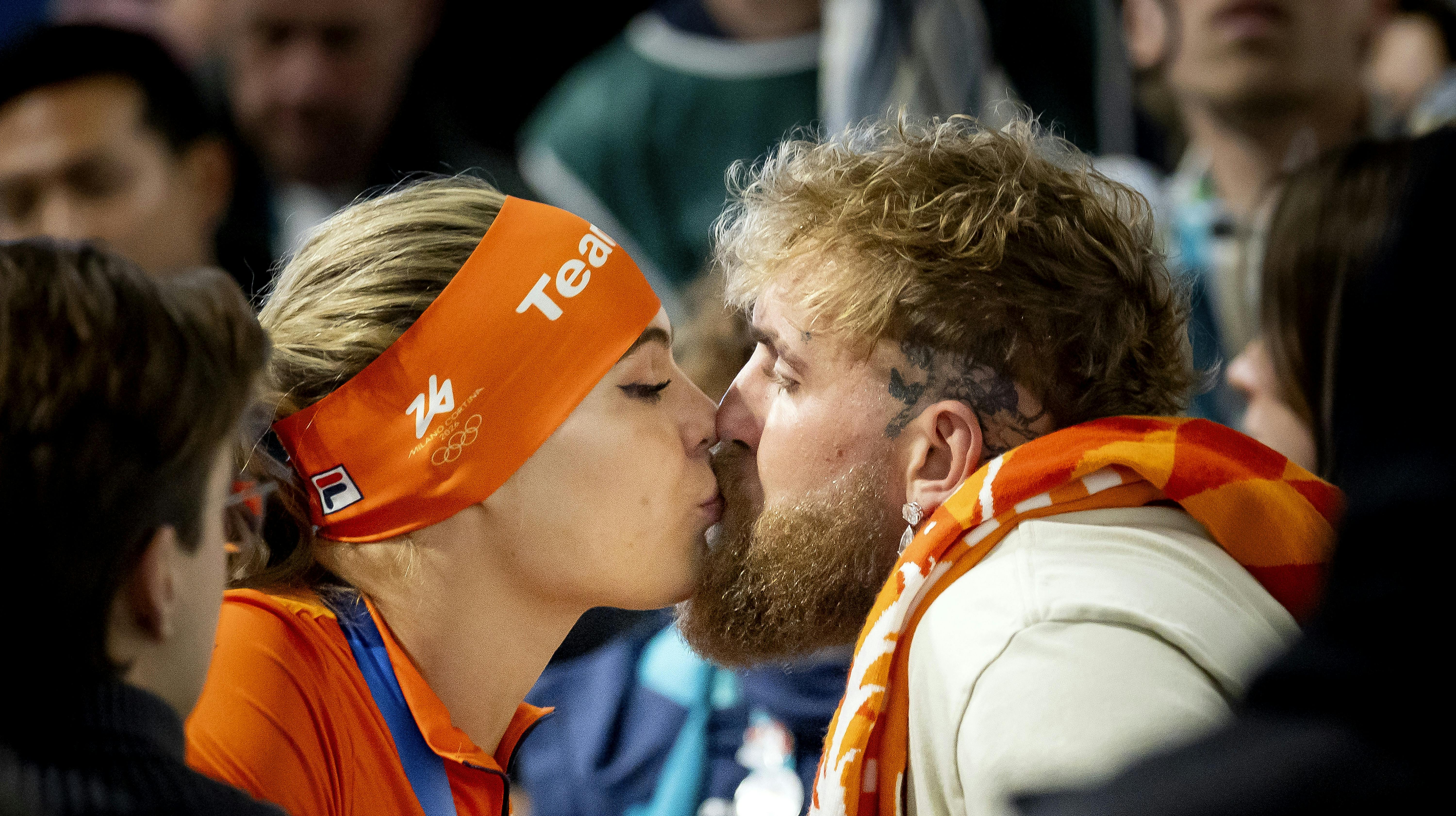 Det var en stolt Jake Paul, der kunne kysse sin forlovede efter en OL-sejr.