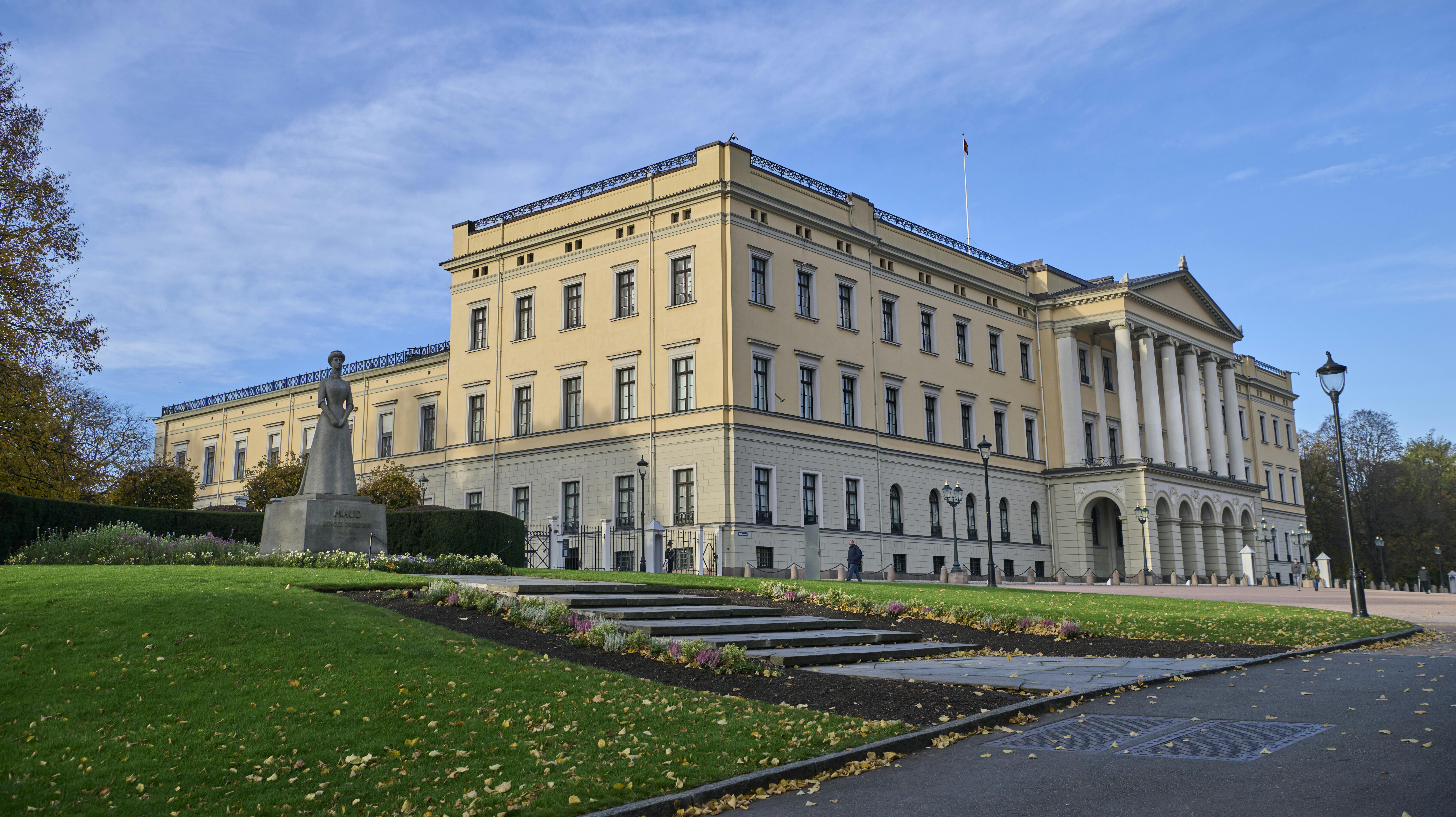 Det Kongelige Slott er den officielle residens for det norske kongepar kong Harald og dronning Sonja.
