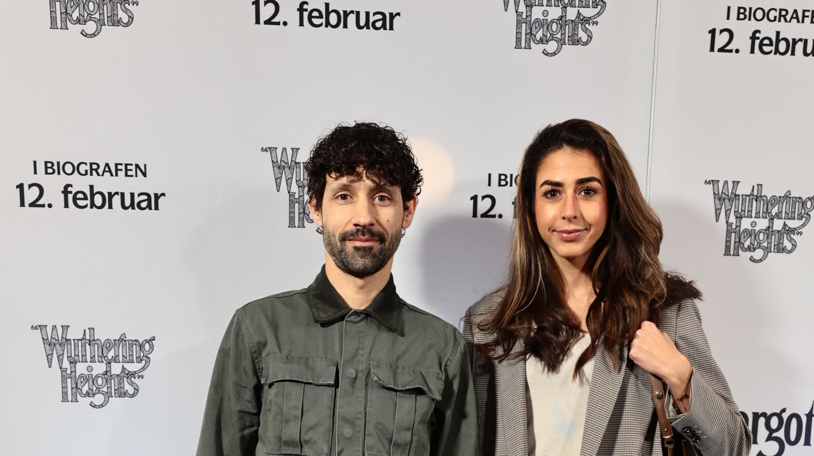 Joel Hyrland til premieren på filmen "Wuthering Heights" sammen med veninden Sally. 