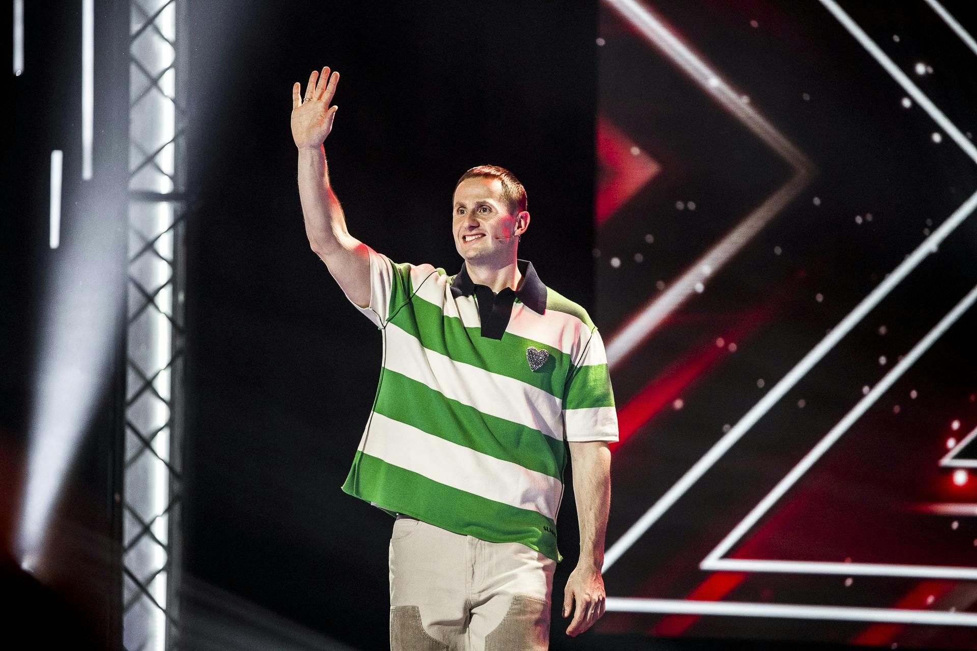 Det lille sølvhjerte på Benjamin Havs bluse gemmer på en ganske særlig historie.