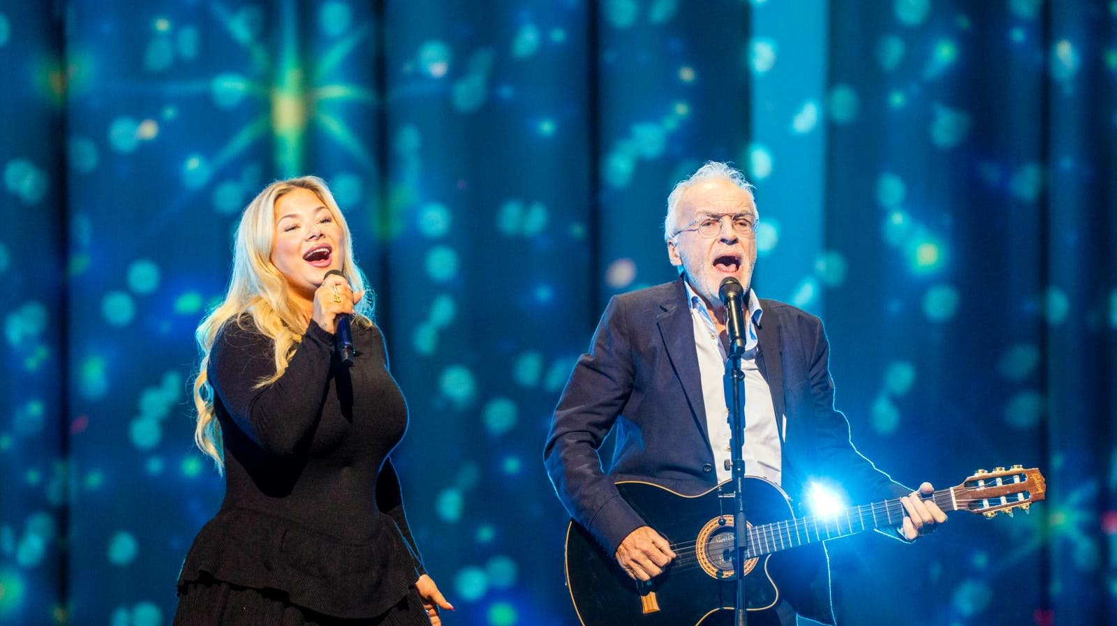 Sissal går benhårdt efter en historisk dobbeltsejr med sangen "Infinity". Her ses hun sidste år sammen med legenden Jørgen Olsen under optagelsen til TV 2’s "De største øjeblikke".