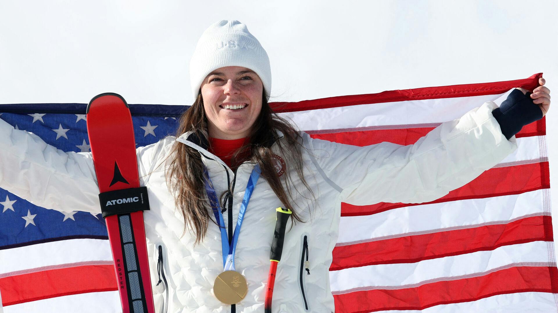 I søndags vandt Breezy Johnson OL-guld. Nu er amerikaneren blevet forlovet. Kæresten ventede ved målstregen for at fri!