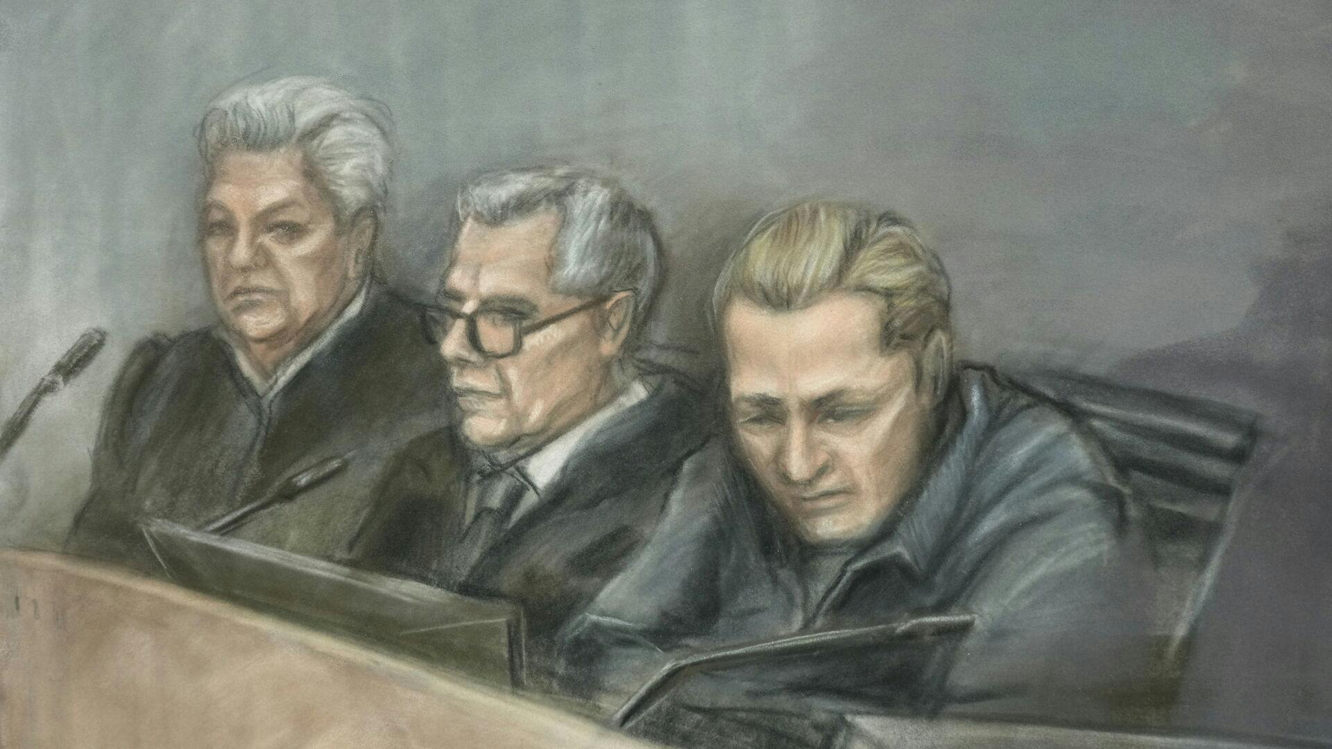 Marius Borg Høiby og hans to forsvarsadvokat Petar Sekulic og Ellen Andenæs tegnet i retten torsdag.