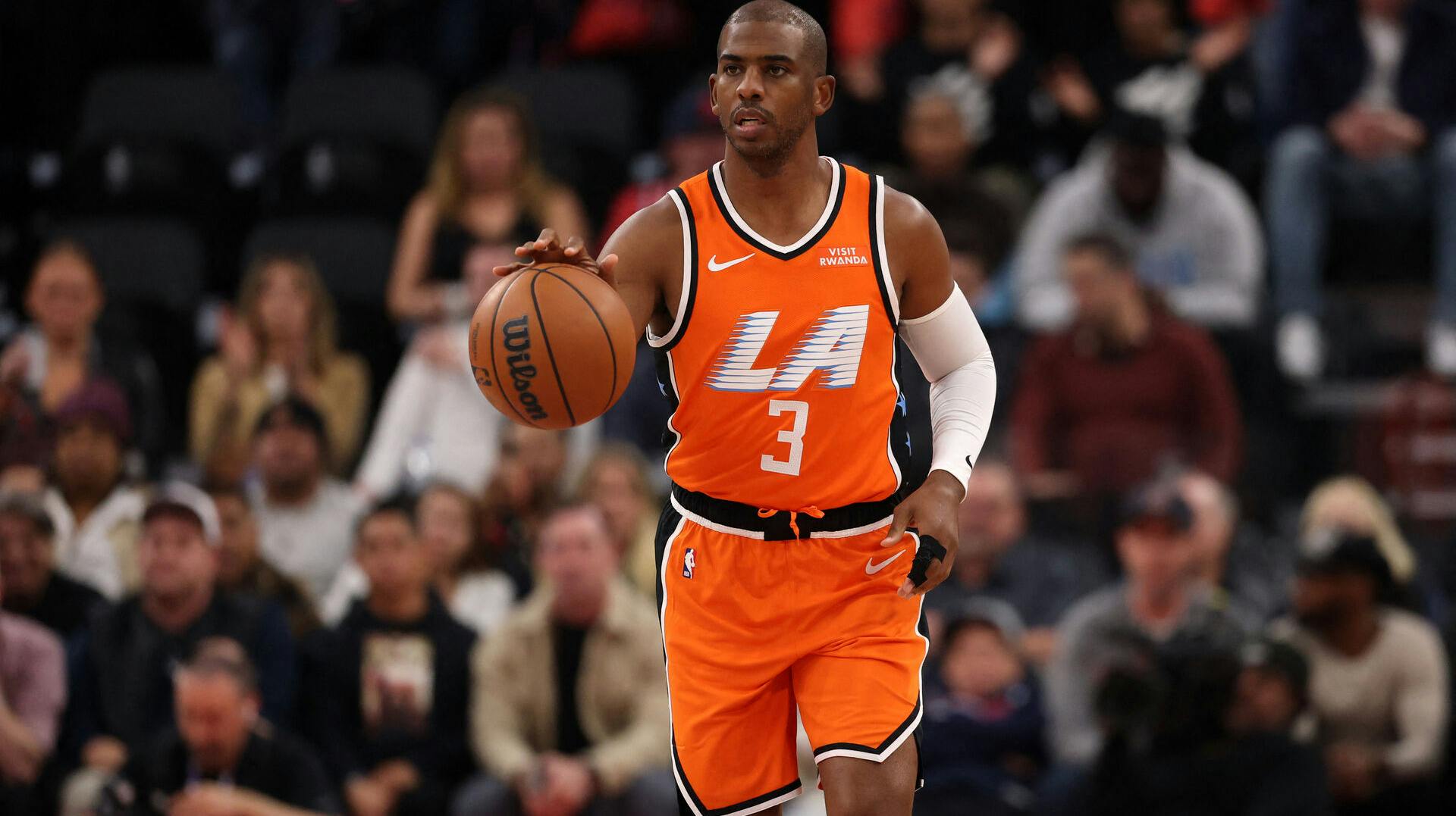 En af de helt store NBA-stjerner stopper karrieren. Chris Paul har nemlig valgt at sige farvel til professionel basketball efter 21 år i NBA.