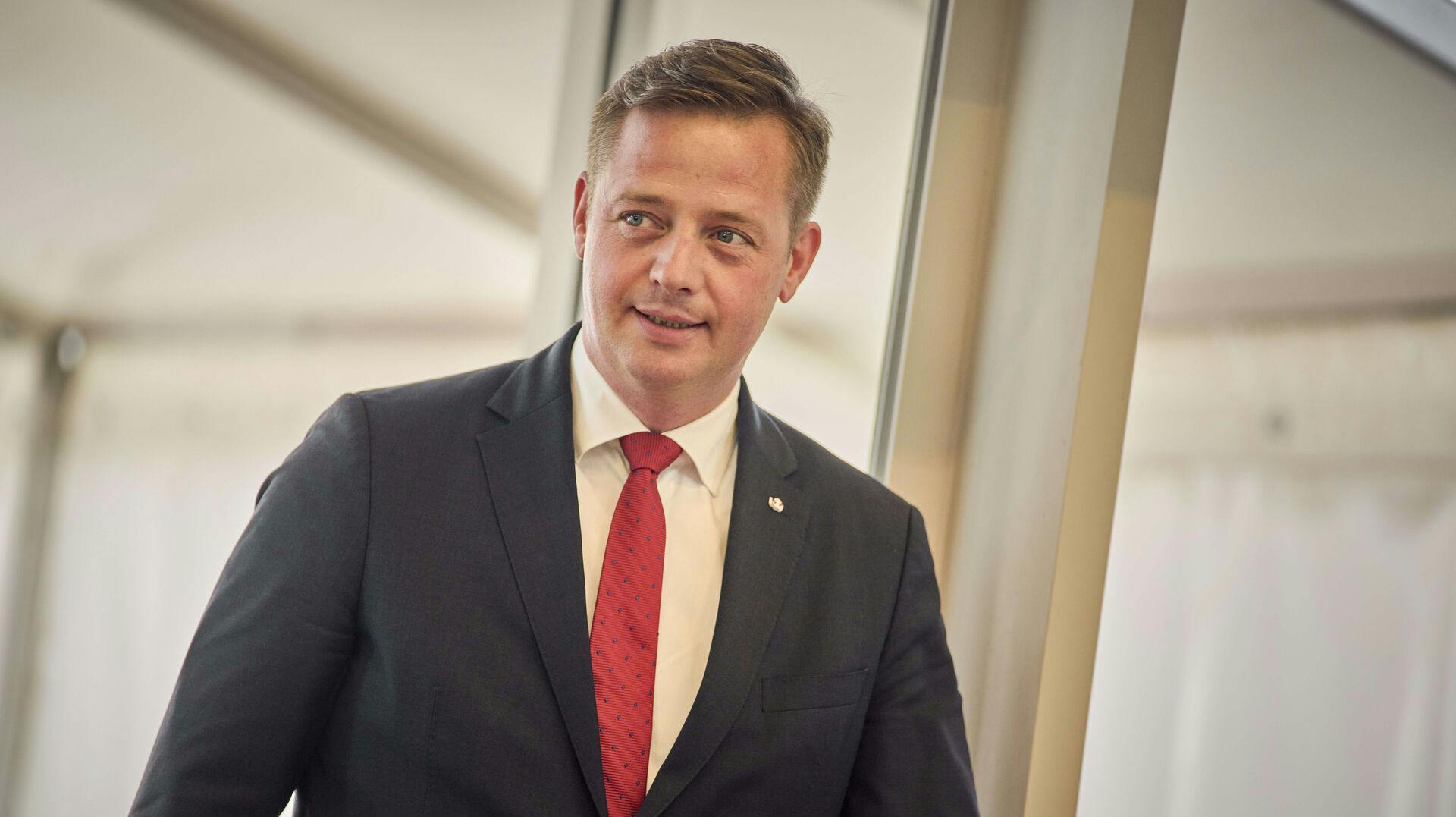 Mange sager lander på bordet hos transportminister Thomas Danielsen (V). Sexistisk snerydning er dog ikke en af dem, han går videre med.