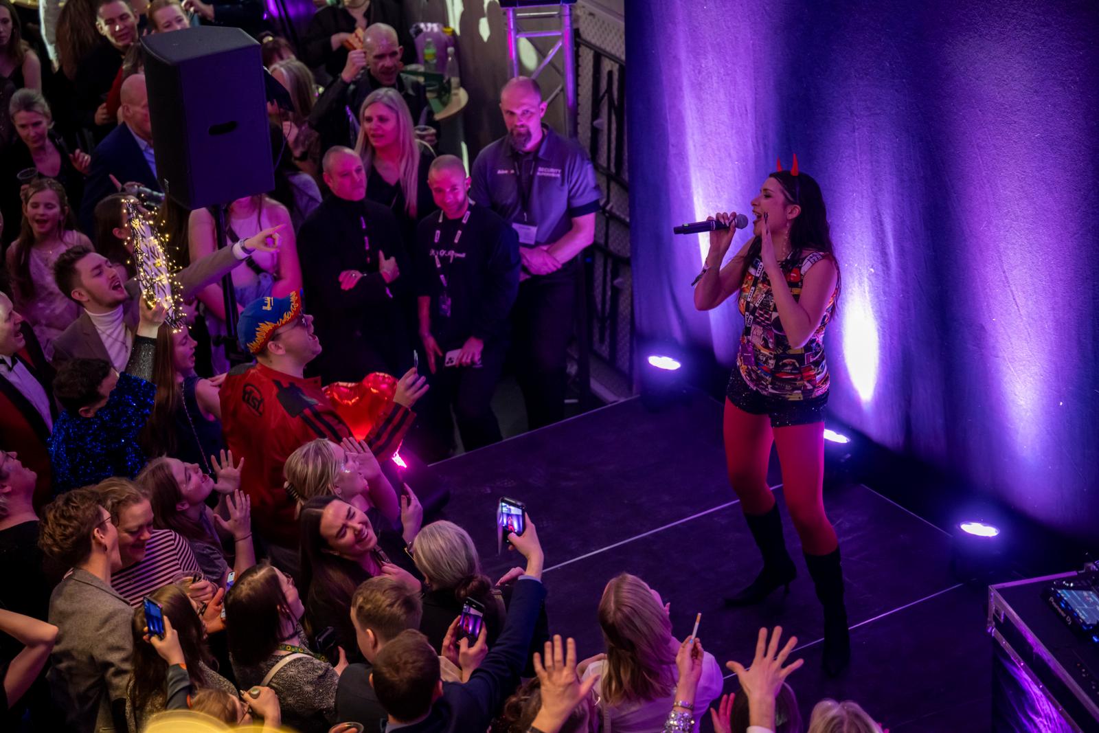 Bl.a. fyrede Ericka Jane, Sissal og Sander Sanchez den af på ægte Grand Prix-manér