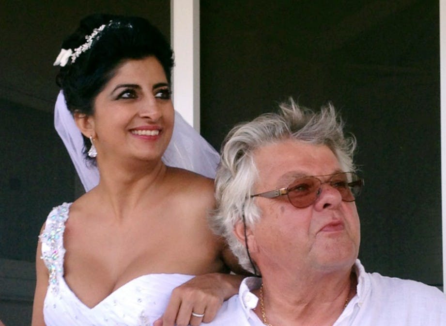 Susan Astani og Christian Kjær valgte at blive gift på øen, som senere blev Epsteins.