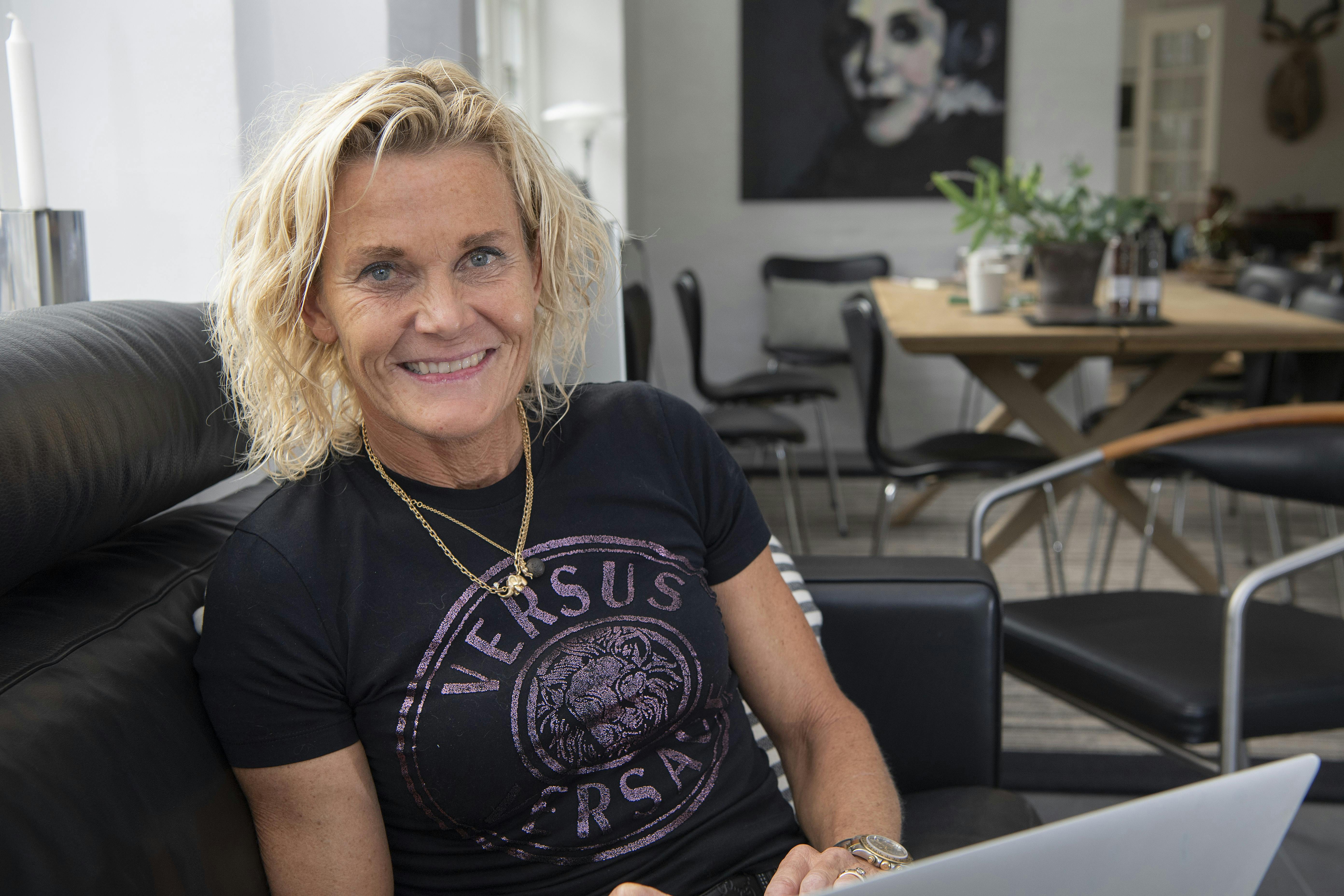 16.09.2019 - BB- Journalist Ken Richter - Charlotte Bøving i sit hjem med sin kone. Bogudgivelse Lev - Styr Verden.