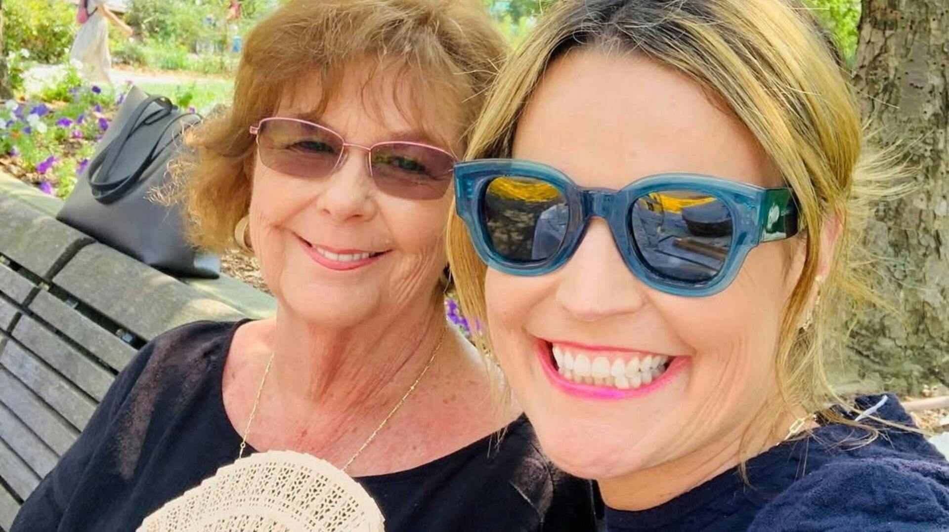 Den populære tv-vært Savannah Guthrie har et nært forhold til sin mor, Nancy Guthrie. Nu kæmper familien mod uret for at finde den hjertesyge 84-årige, der har været væk i over to uger.